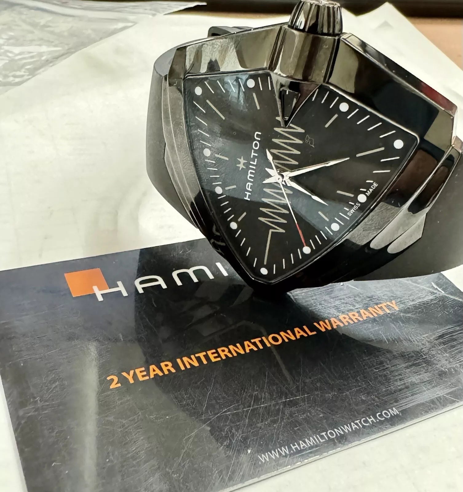 Hamilton Ventura Black Dial Quartz Men's Watch H426040