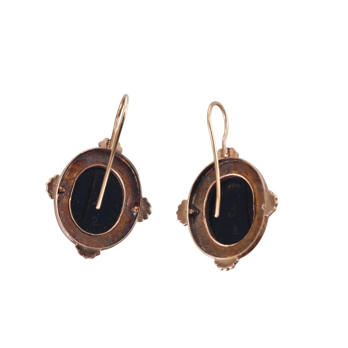 Antique Victorian 14k Gold Hardstone Cameo Earrings