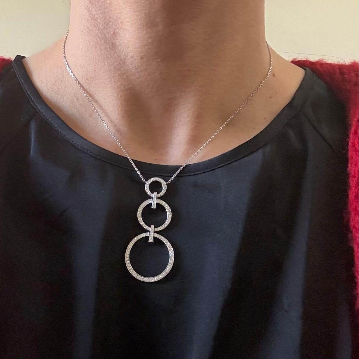 14k Gold Diamond Circle Pendant Necklace