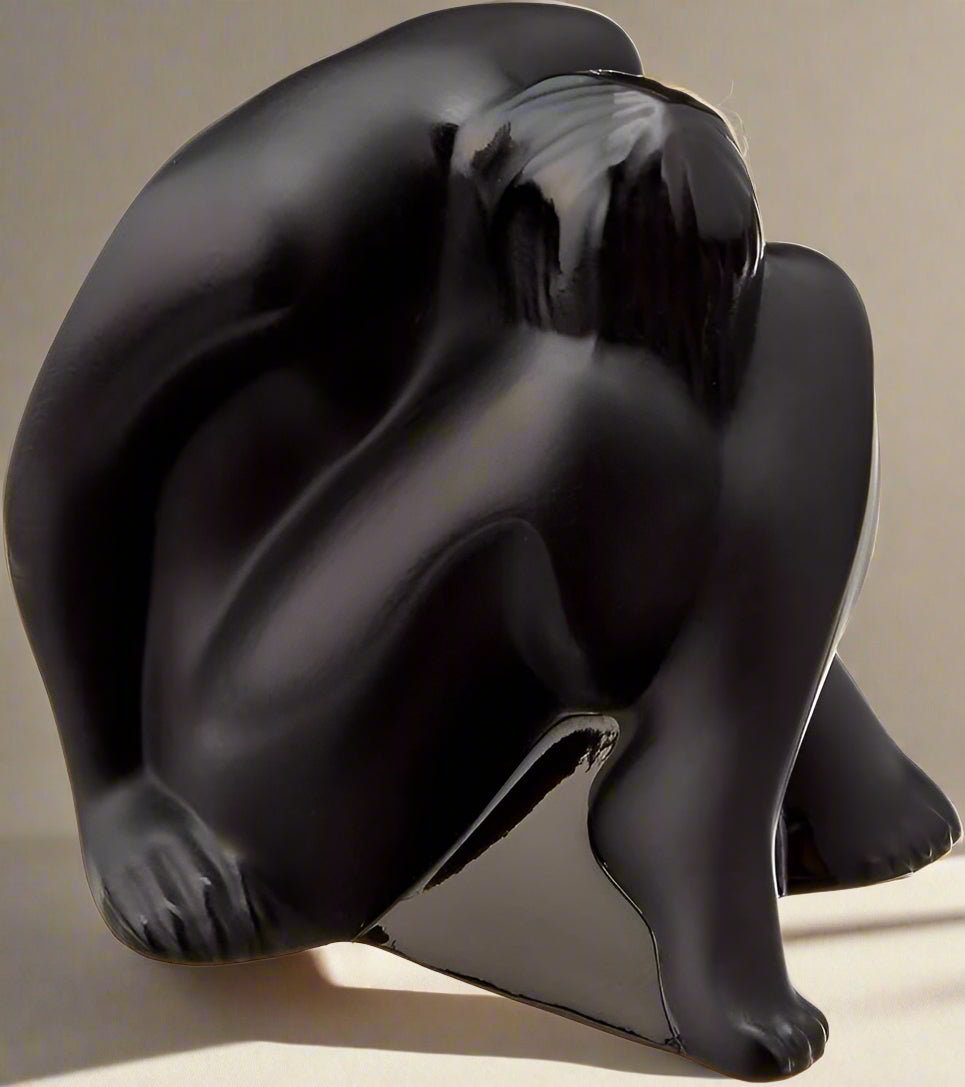 Lalique Crystal Figurine Nude Sitting Black 015927