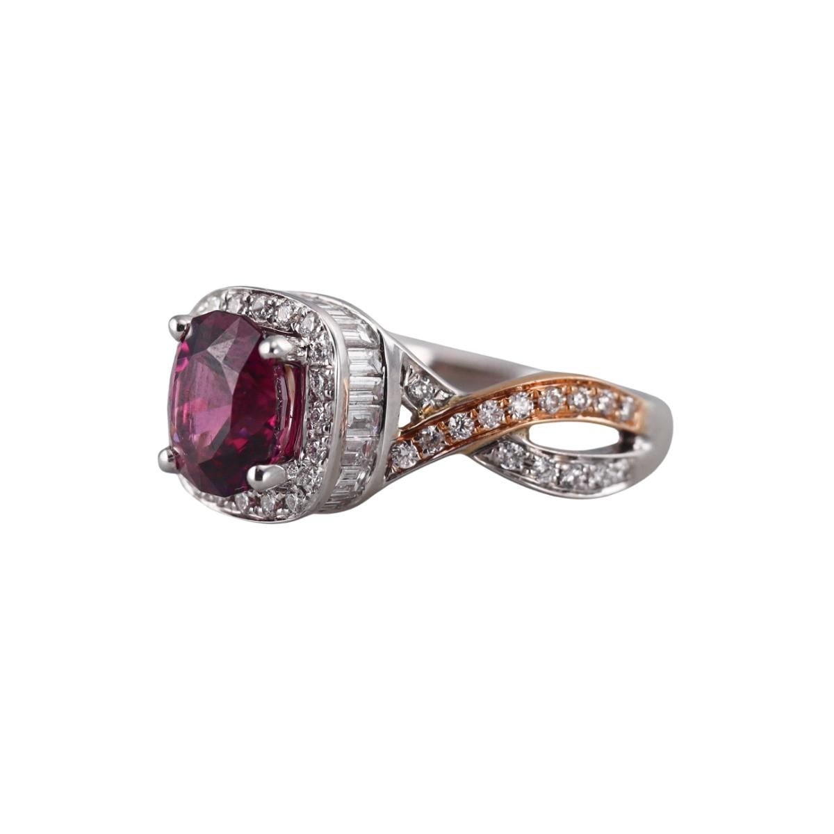 Hakman 18k Gold 4.50ct Garnet Diamond Ring