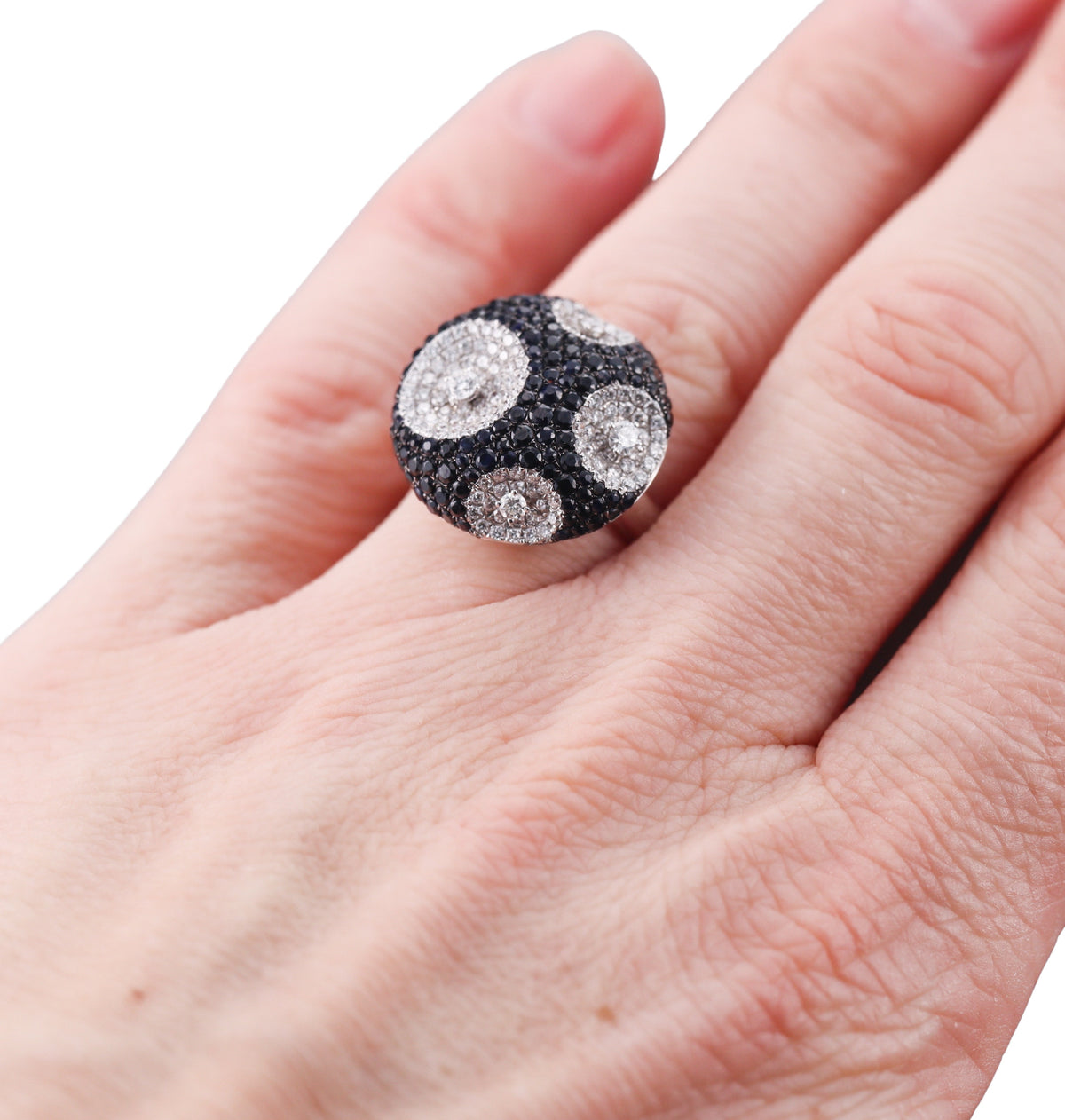 18k Gold Black & White Diamond Ring