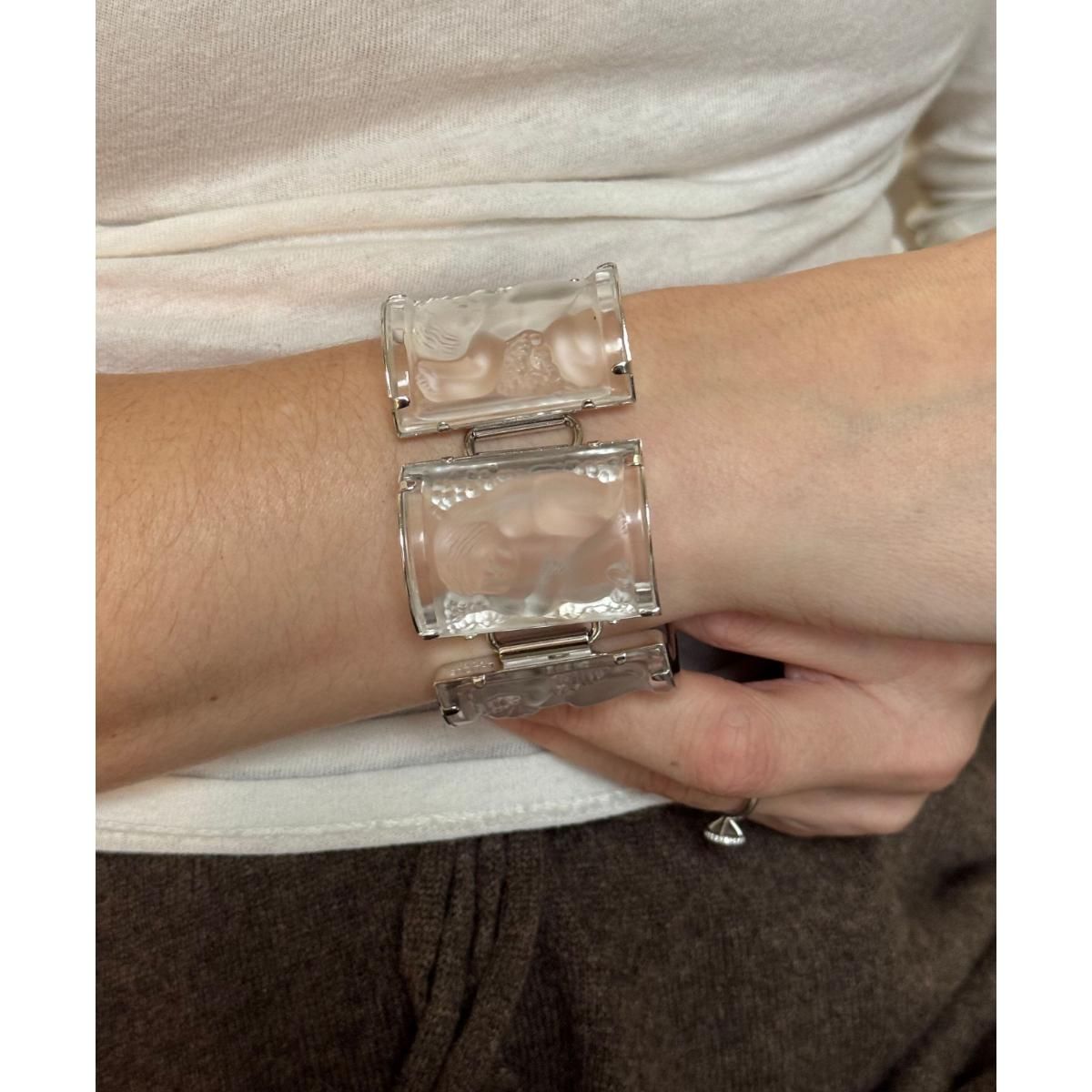 Lalique Enfants Amongst Grapes Crystal Nysa Bracelet