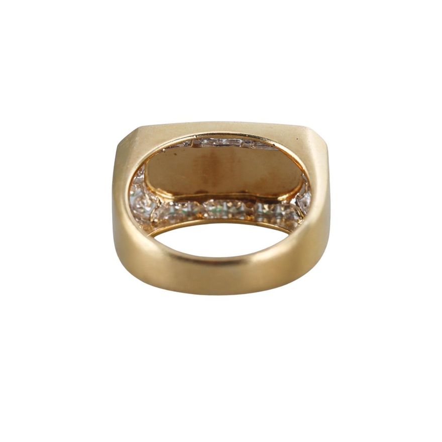 1980s Vintage 18k Gold Jade Diamond Ring