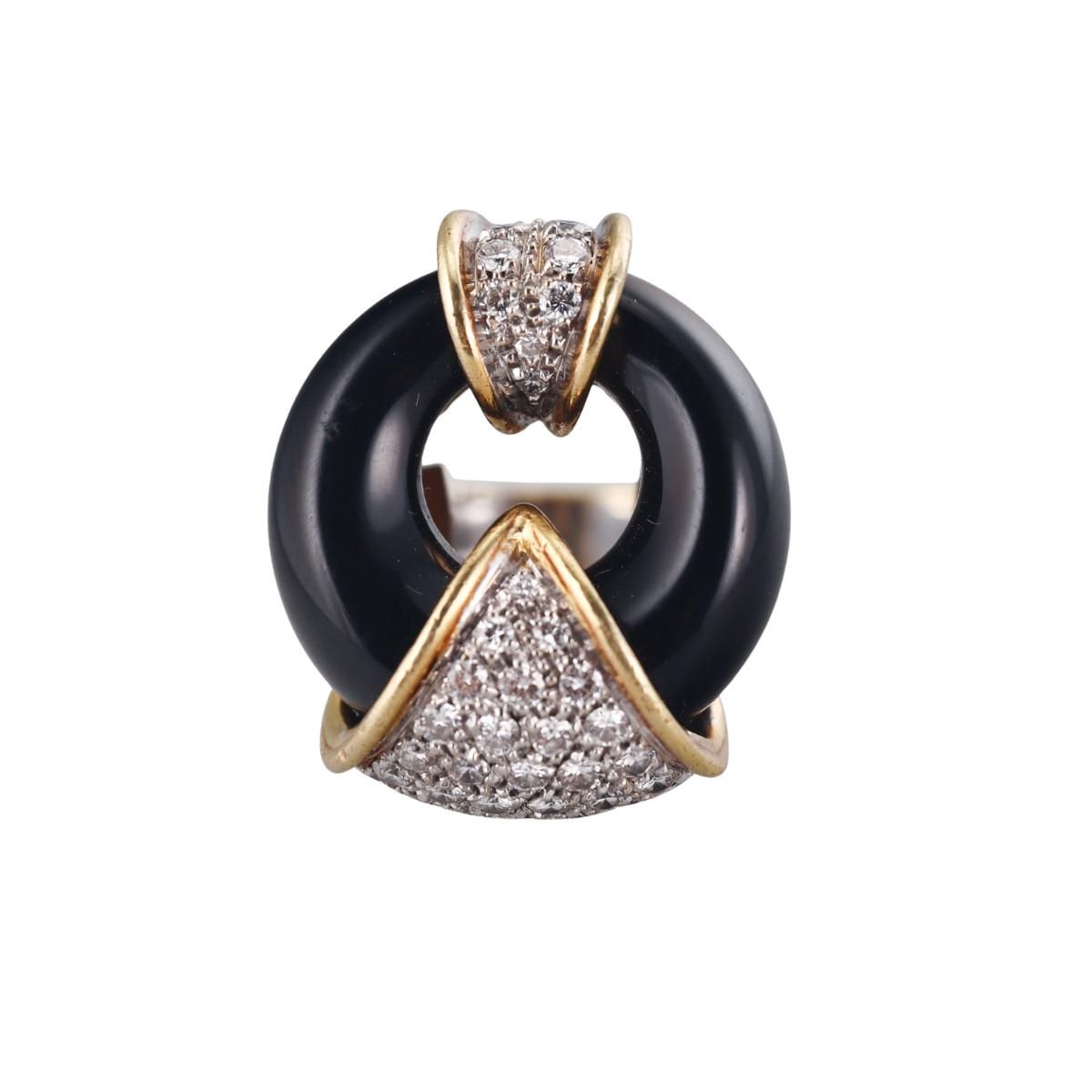 1980s 18k Gold Diamond Onyx Ring