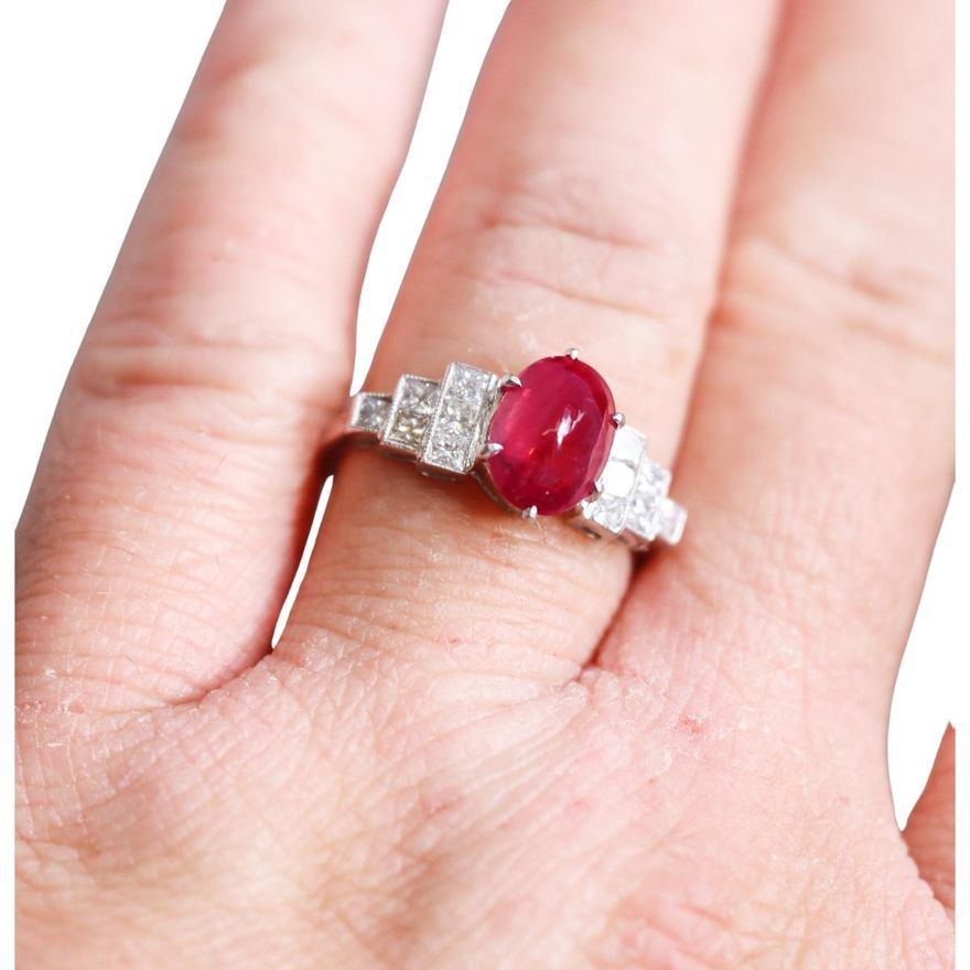 Vintage 18k Gold 2.20ct Ruby Diamond Ring