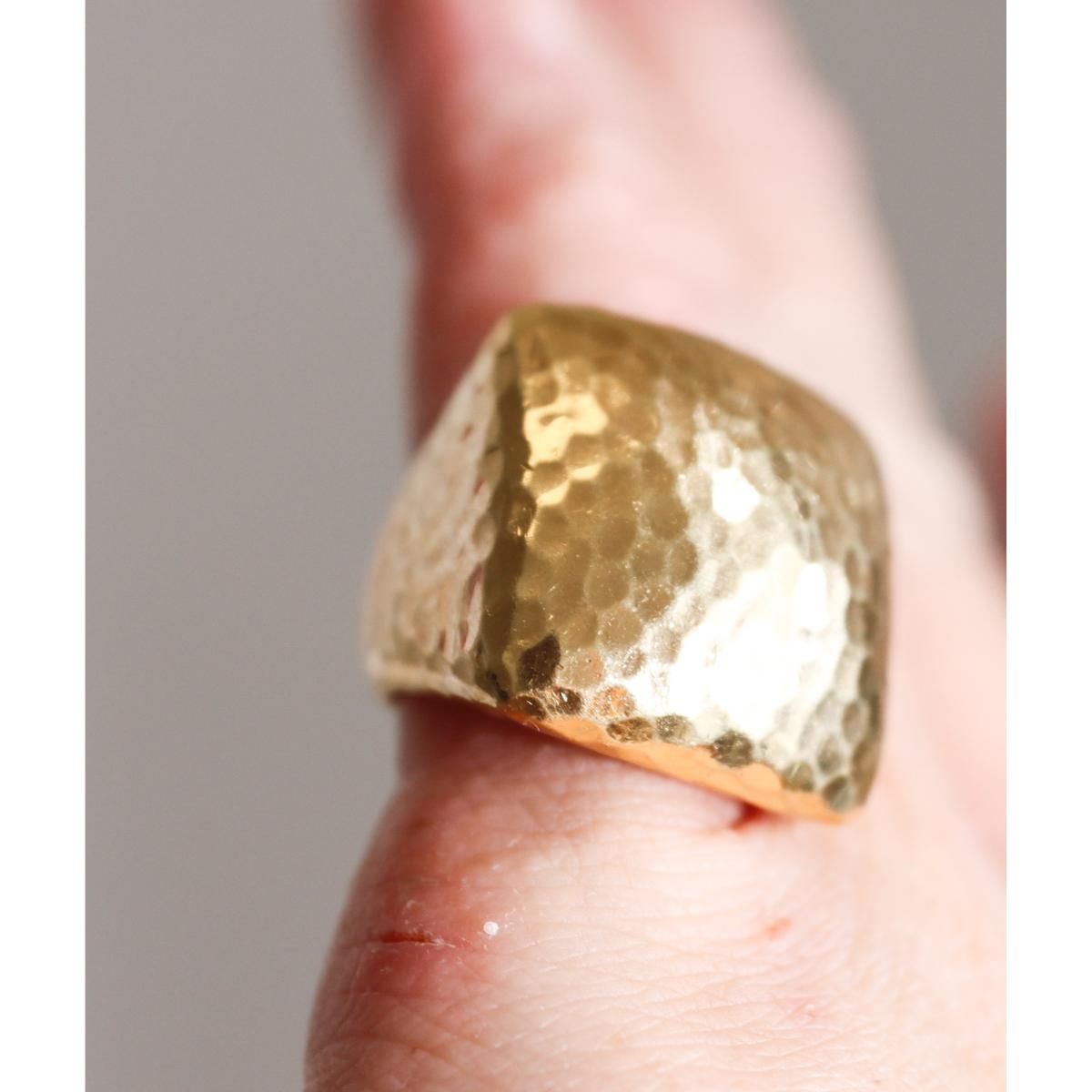 Roberto Coin Martellato 18k Gold Hammered Finish Ring