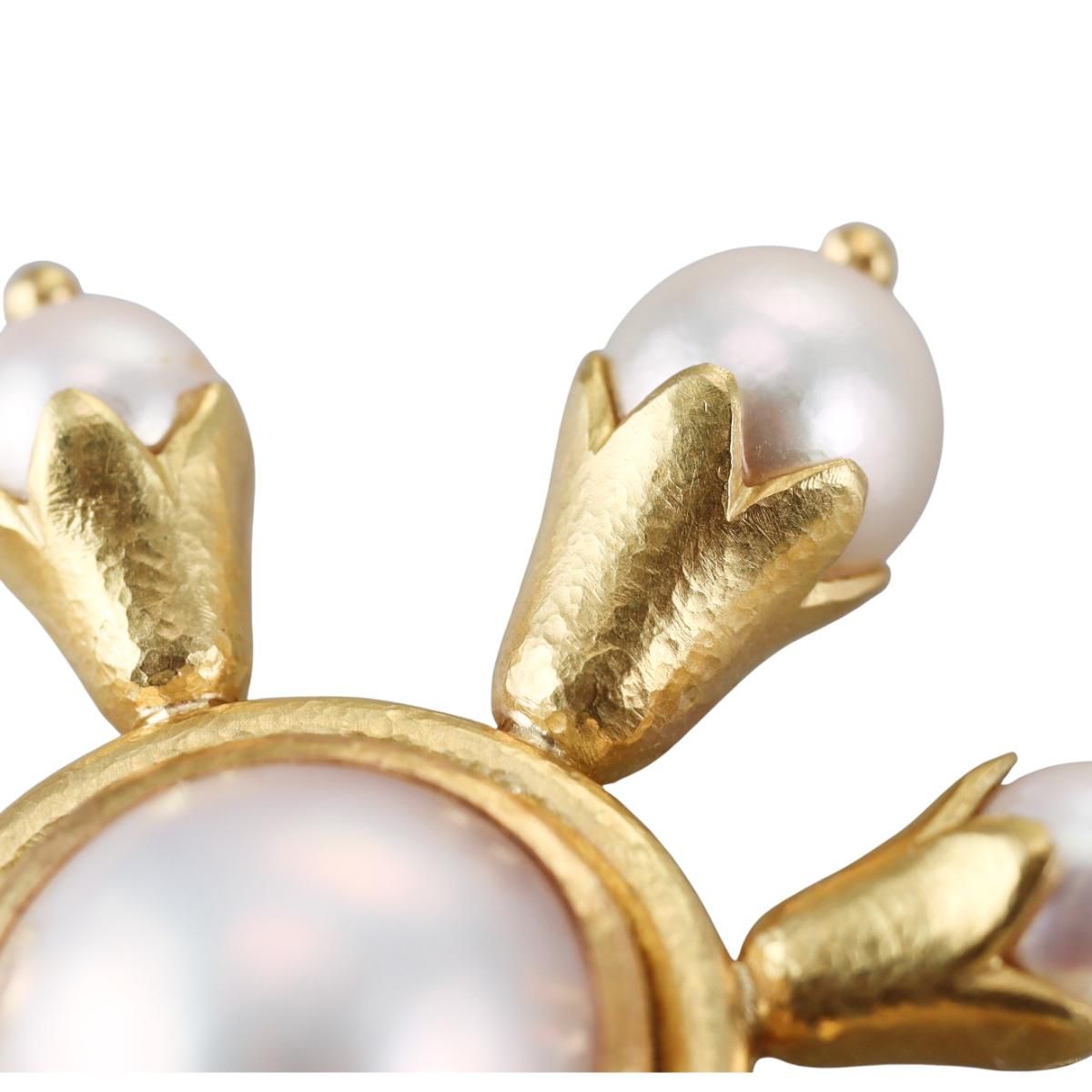 Elizabeth Locke 18k Gold Pearl Brooch