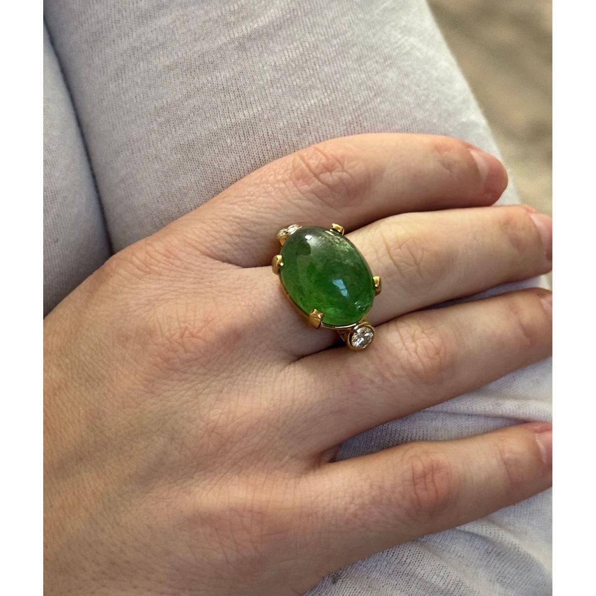 28ct Green Tourmaline Cabochon Diamond 18k Gold Ring