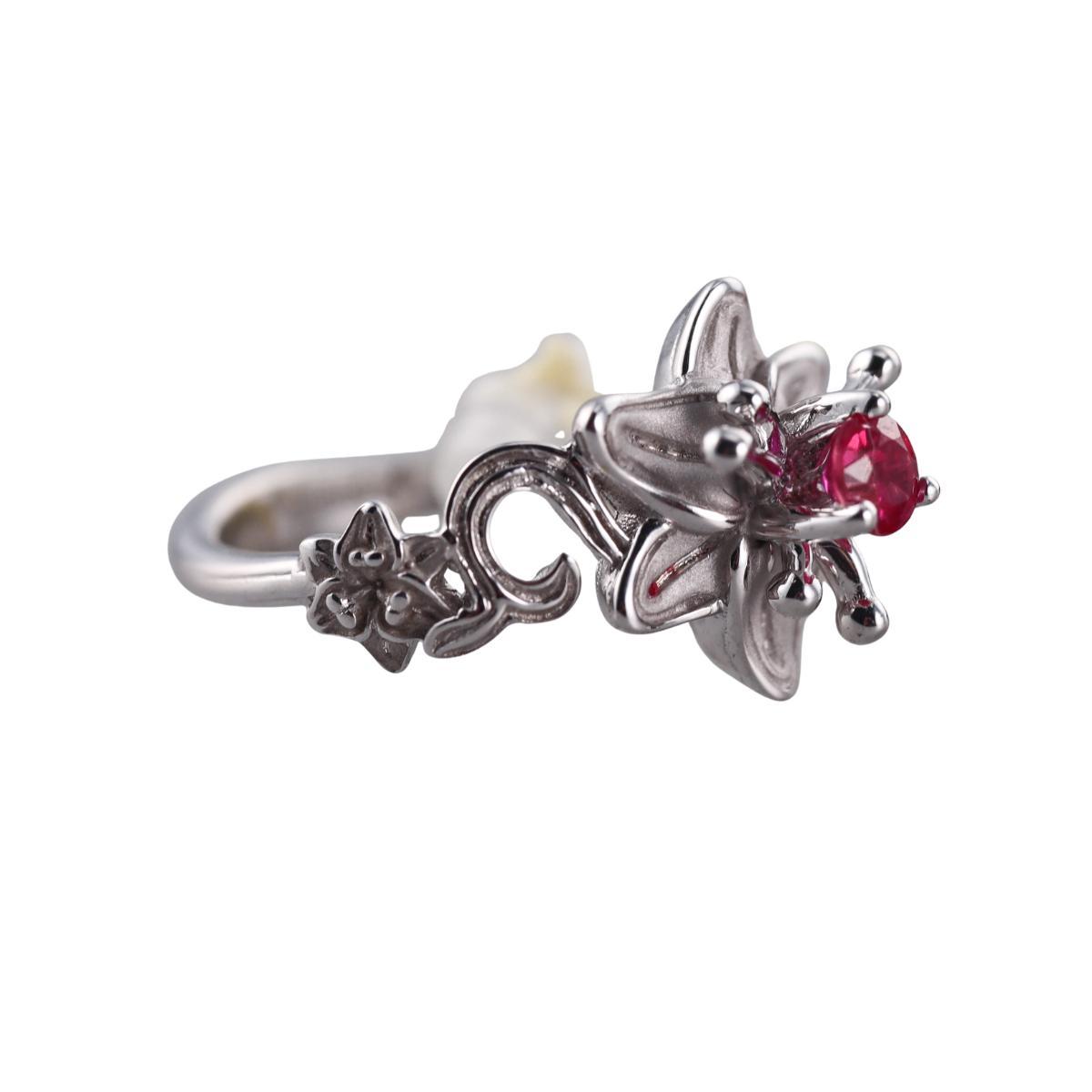 18k Gold Carrera Y Carrera Ruby Flower Ring