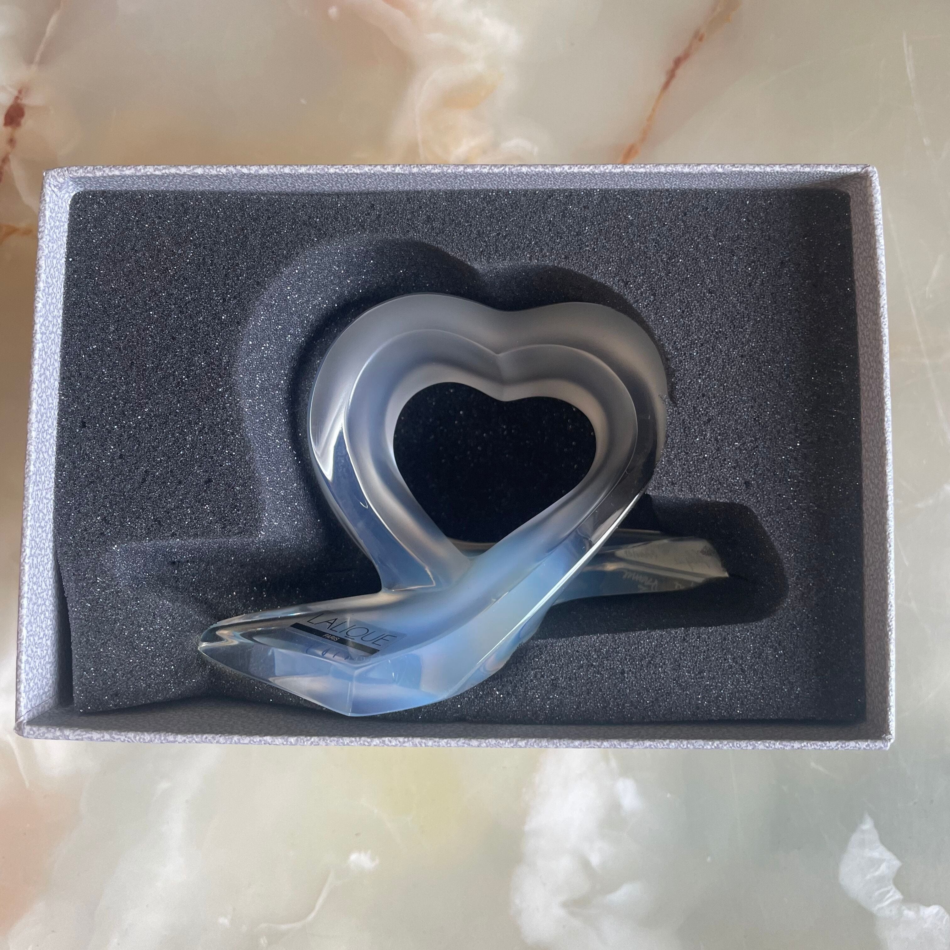Lalique Crystal Heart Ribbon Figure Clear 1402400