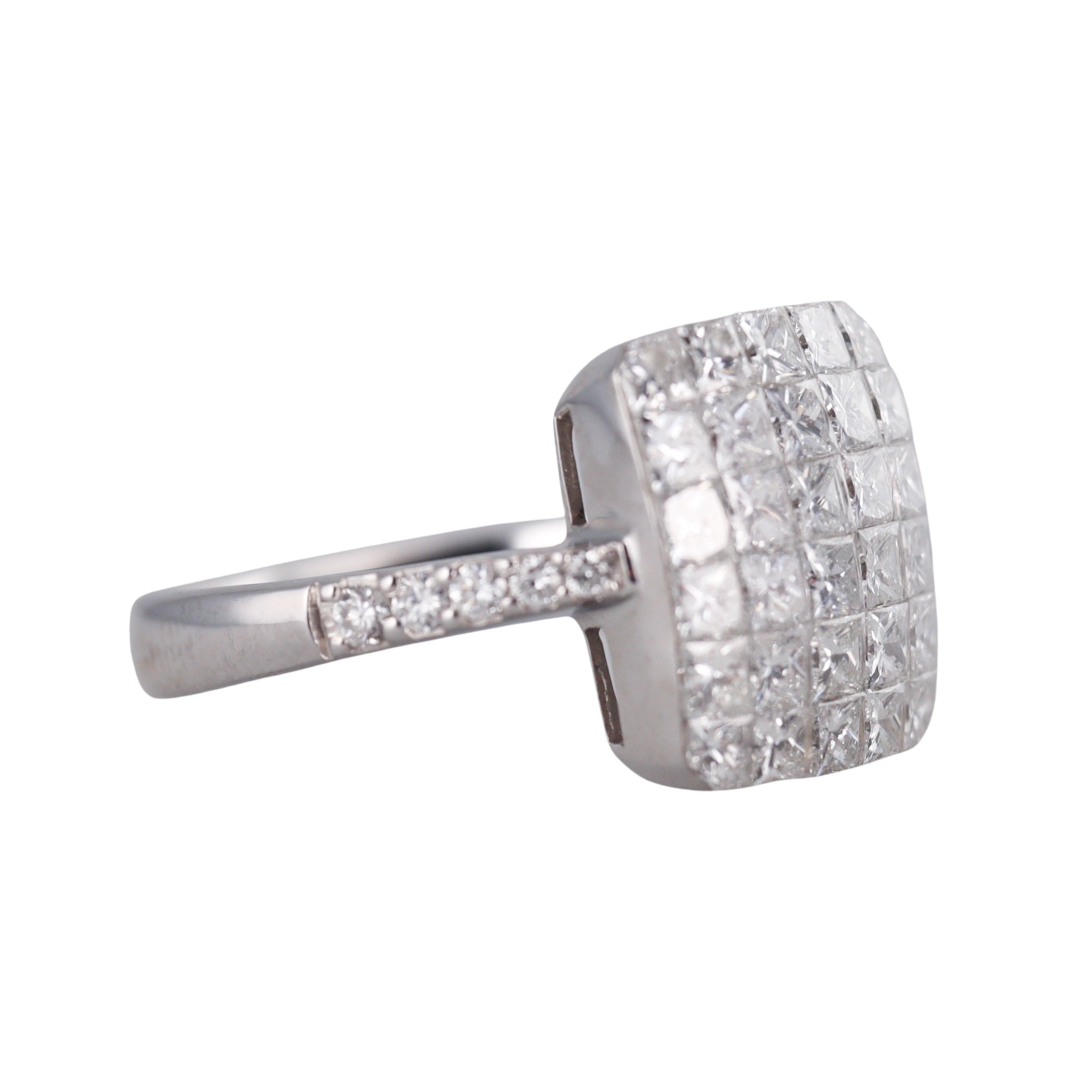 18k White Gold Diamond Ring