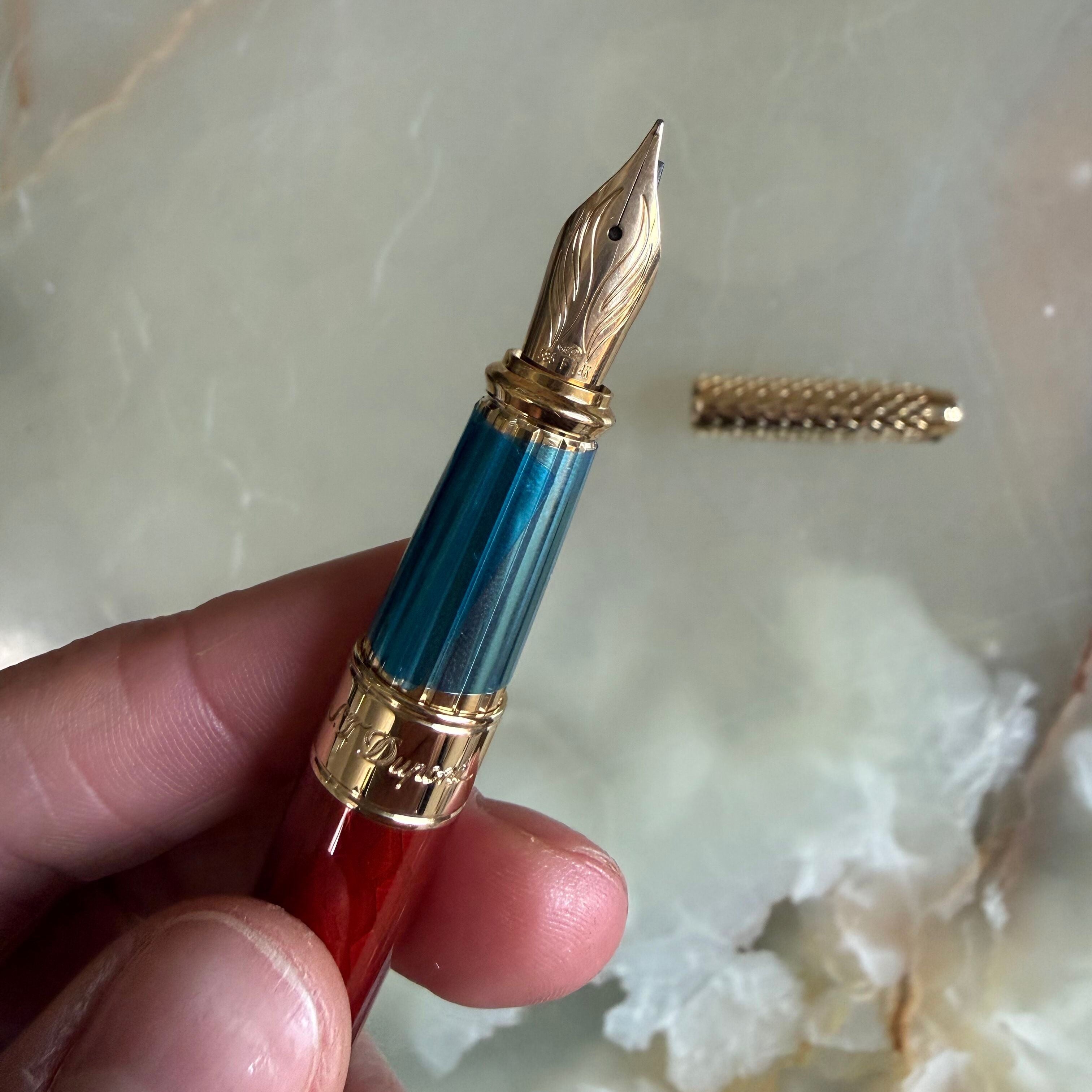 S.T. Dupont Line D Eternity Dragon Scale Guilloche Burgundy & Gold Fountain Pen 420028L