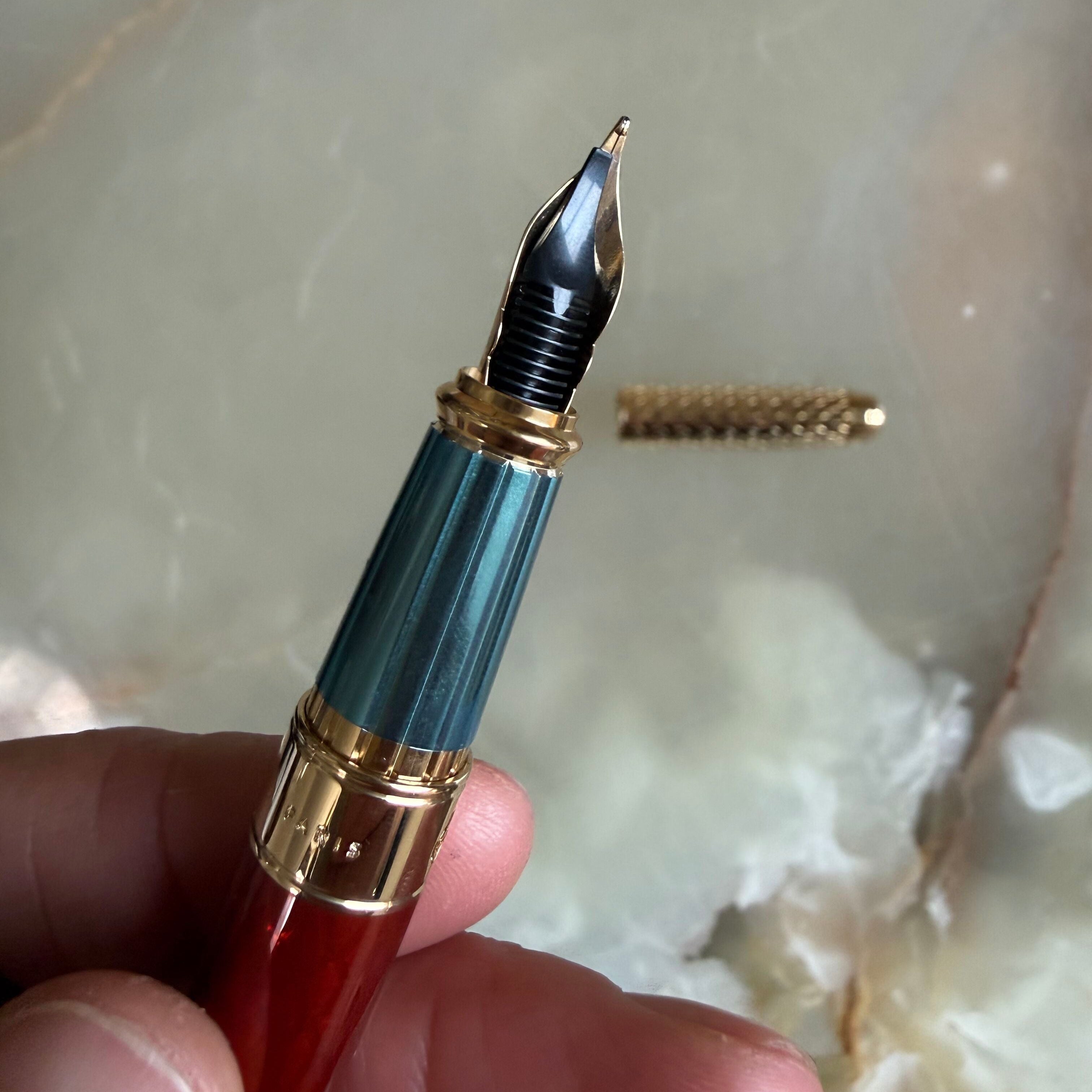 S.T. Dupont Line D Eternity Dragon Scale Guilloche Burgundy & Gold Fountain Pen 420028L