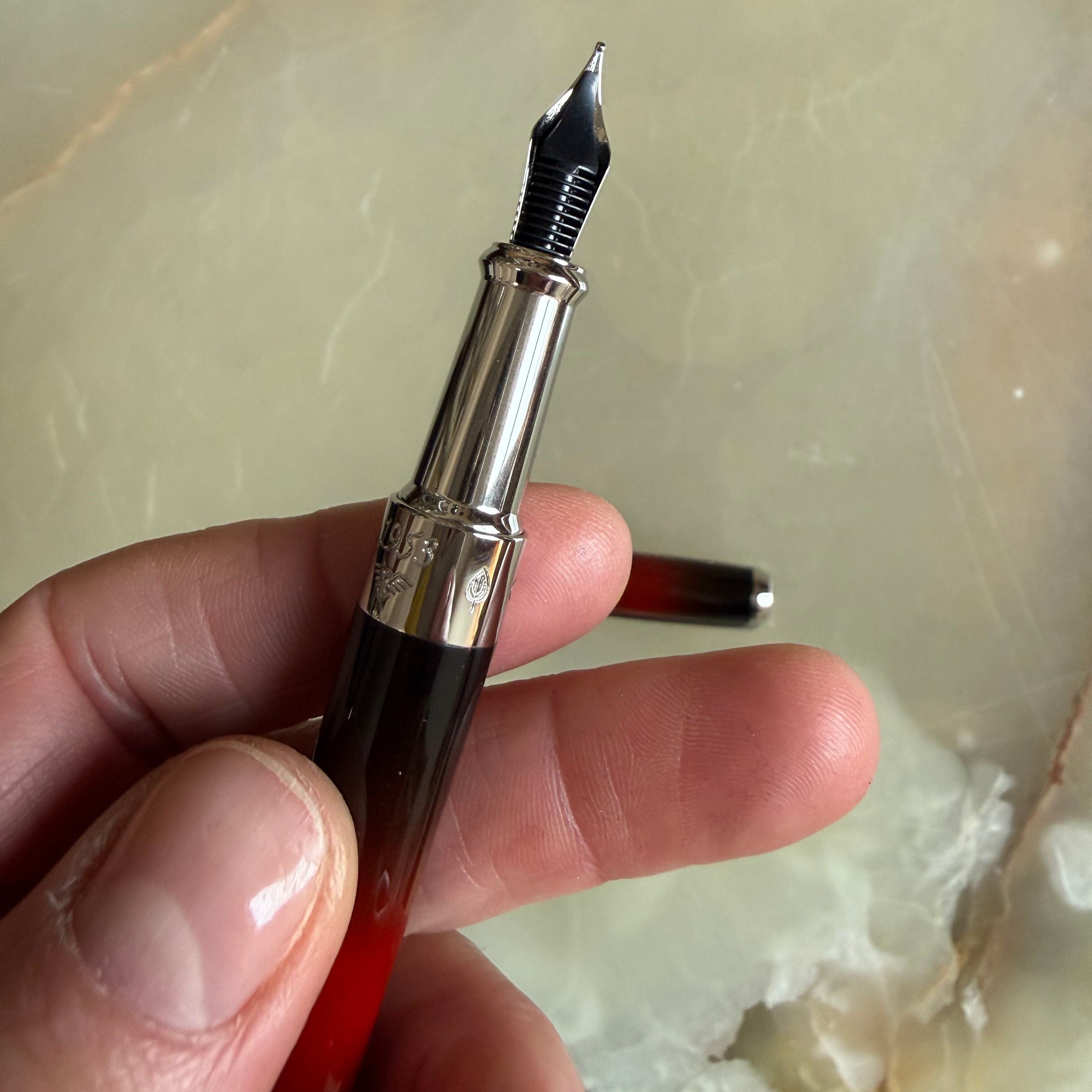 S.T. Dupont Line D Medium Atelier Red Sunburst Lacquer Fountain Pen 410715