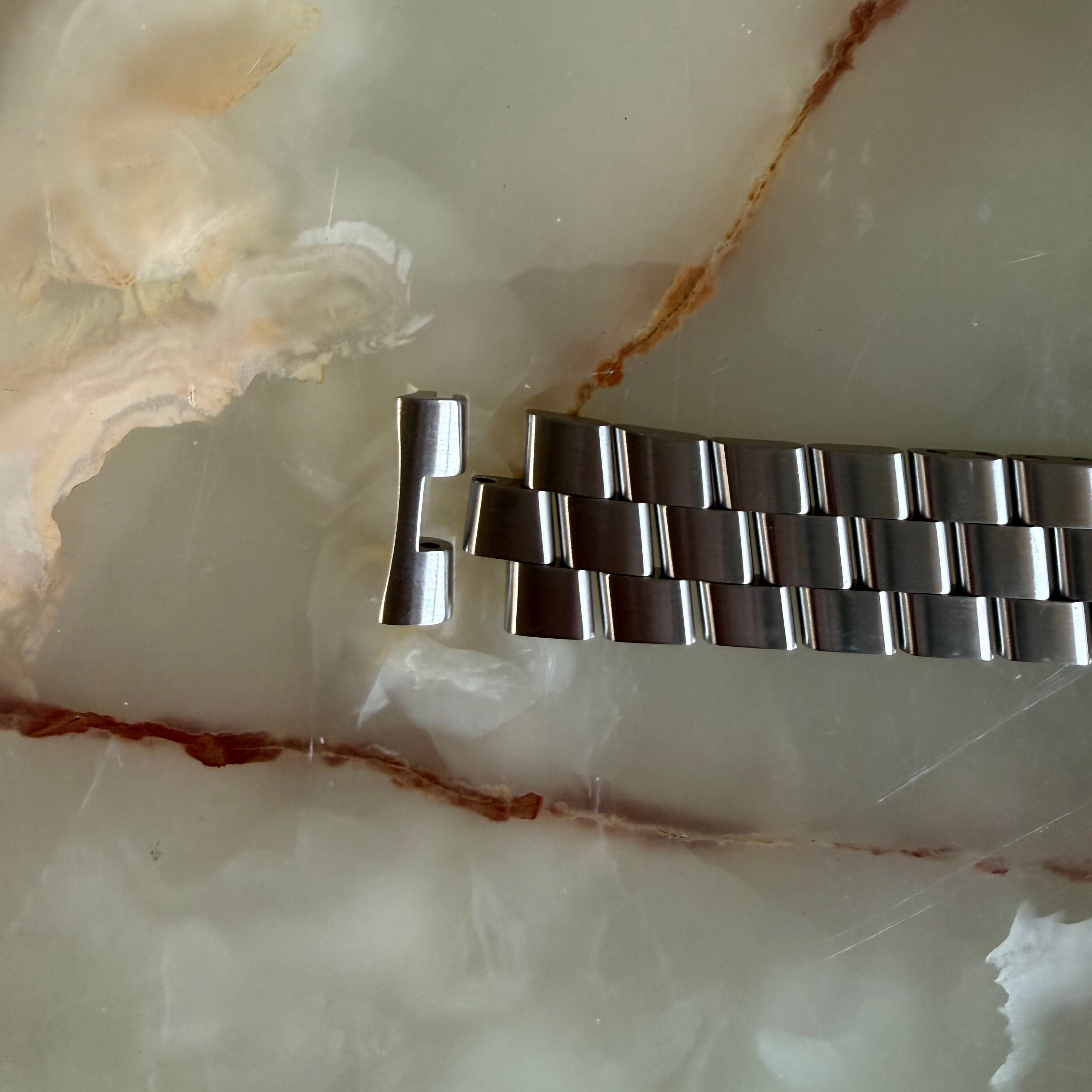 Authentic Breitling Stainless Steel 22mm Watch Bracelet W1311