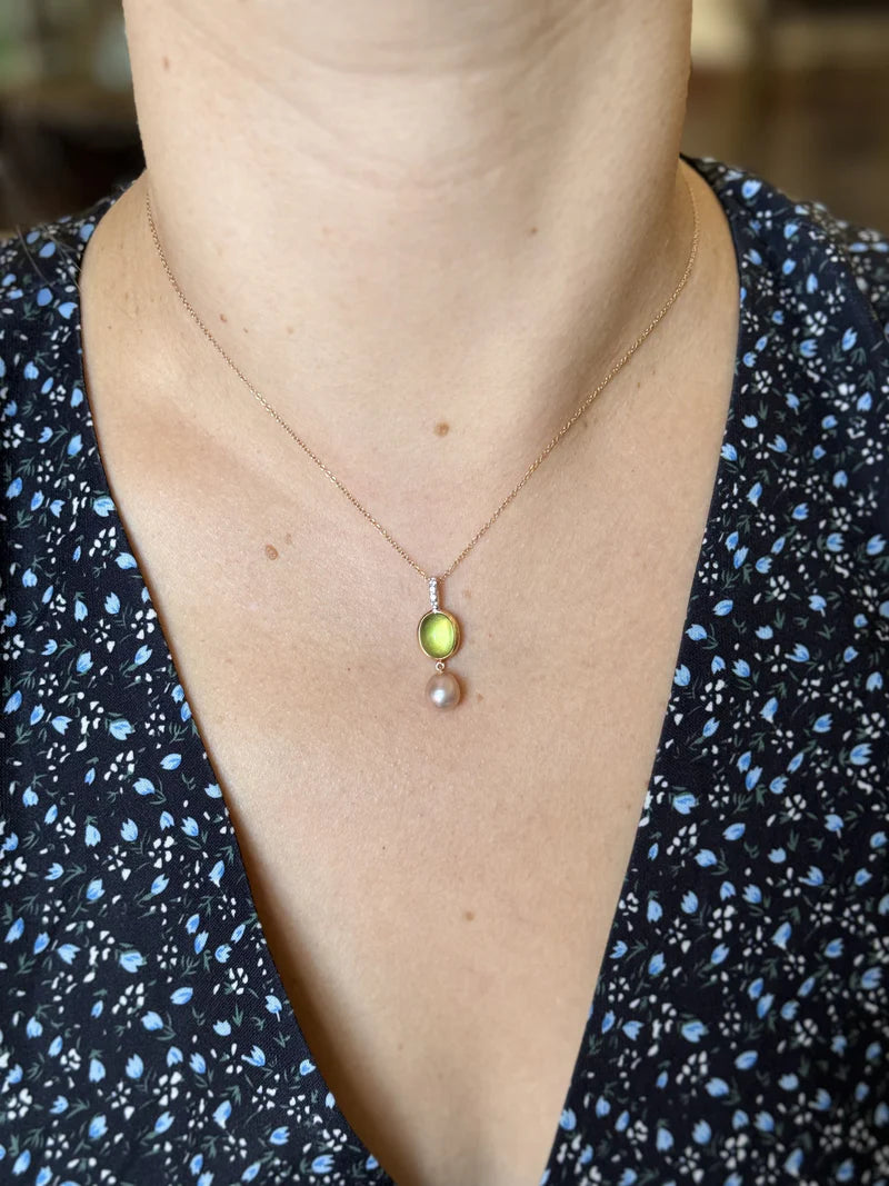 Mimi Milano Leela Peridot Diamond Pearl Gold Pendant Necklace