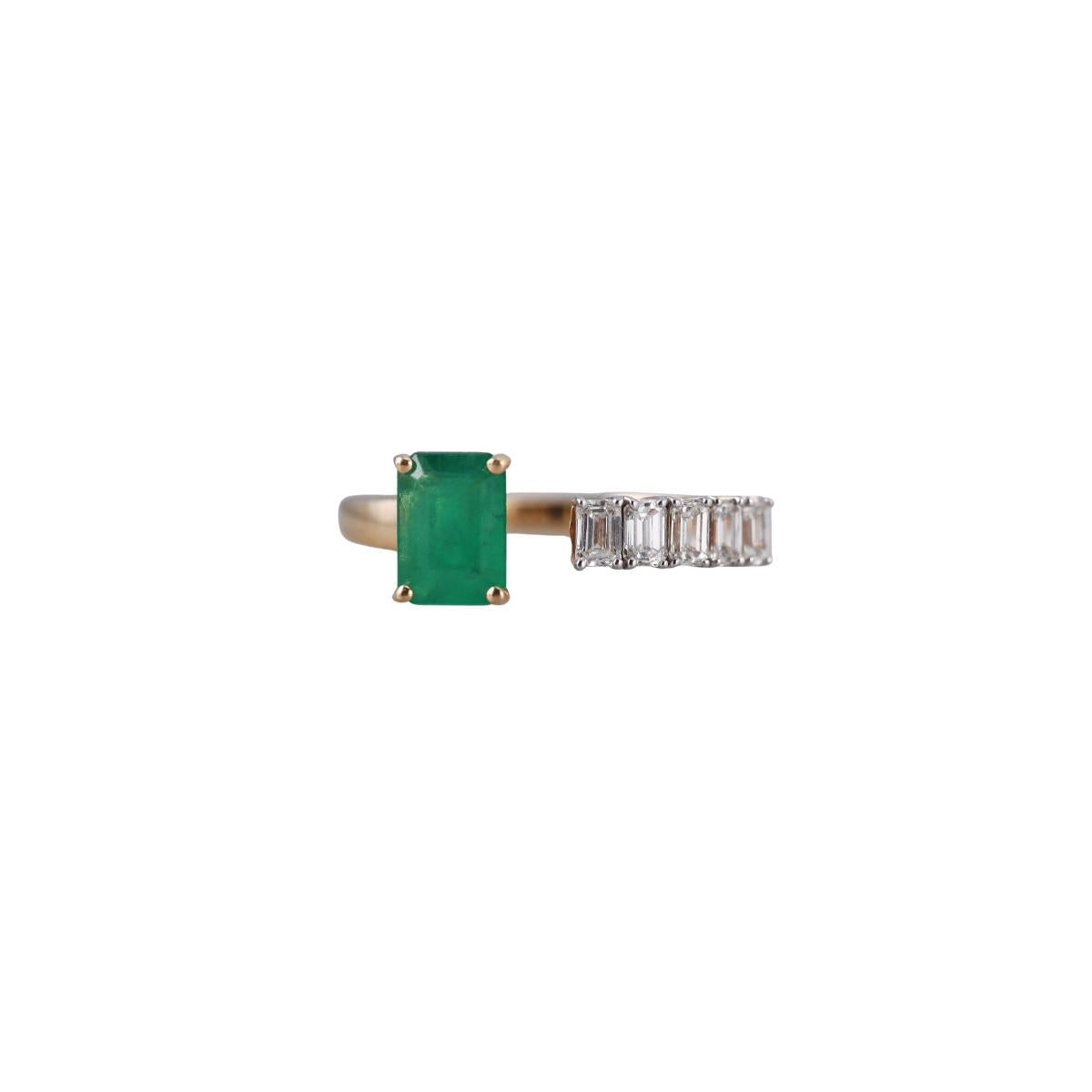 18k Gold Diamond Emerald Ring