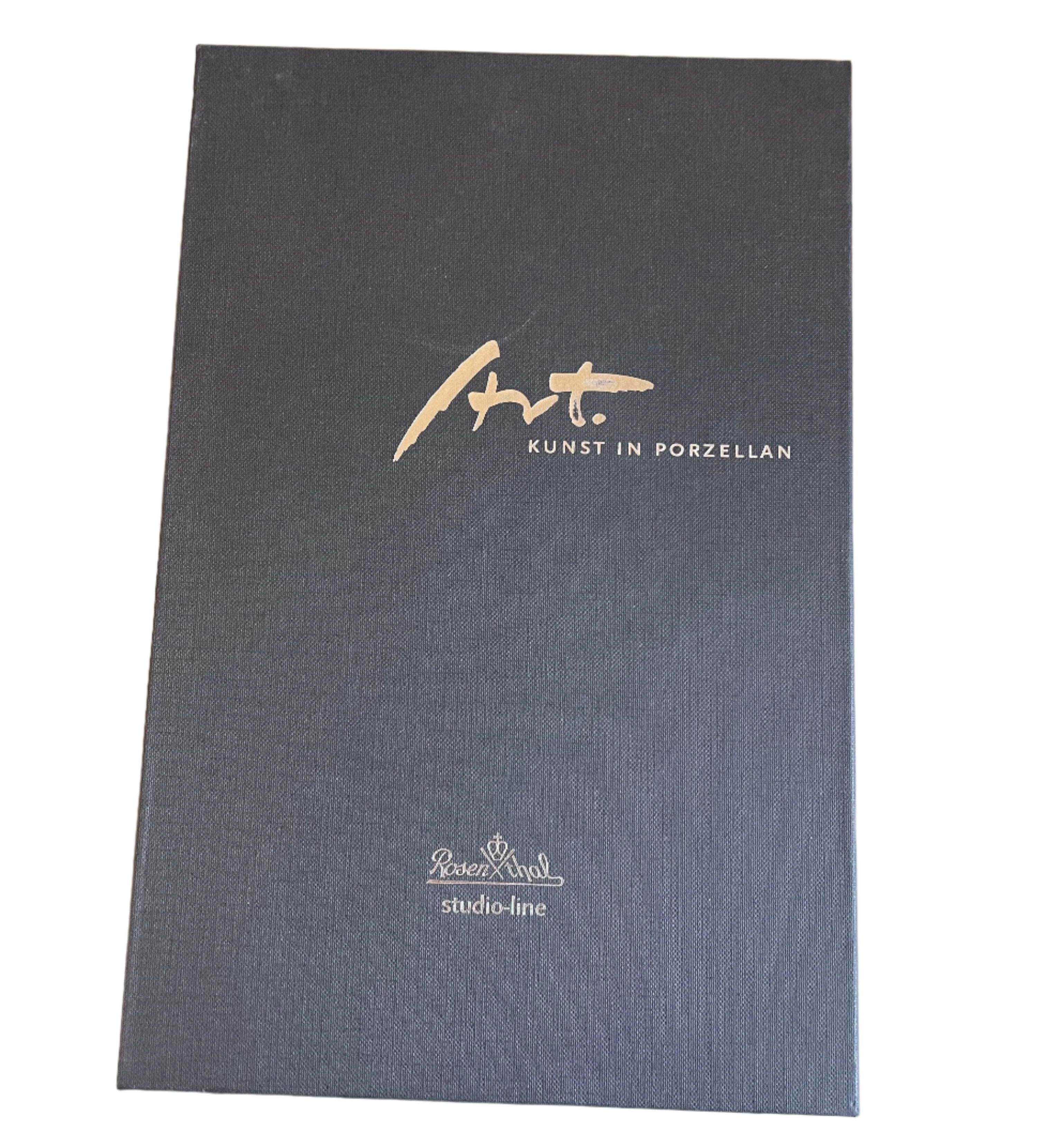 Versace by Rosenthal Kunst in Porzellan Limited Edition Cup and Saucer