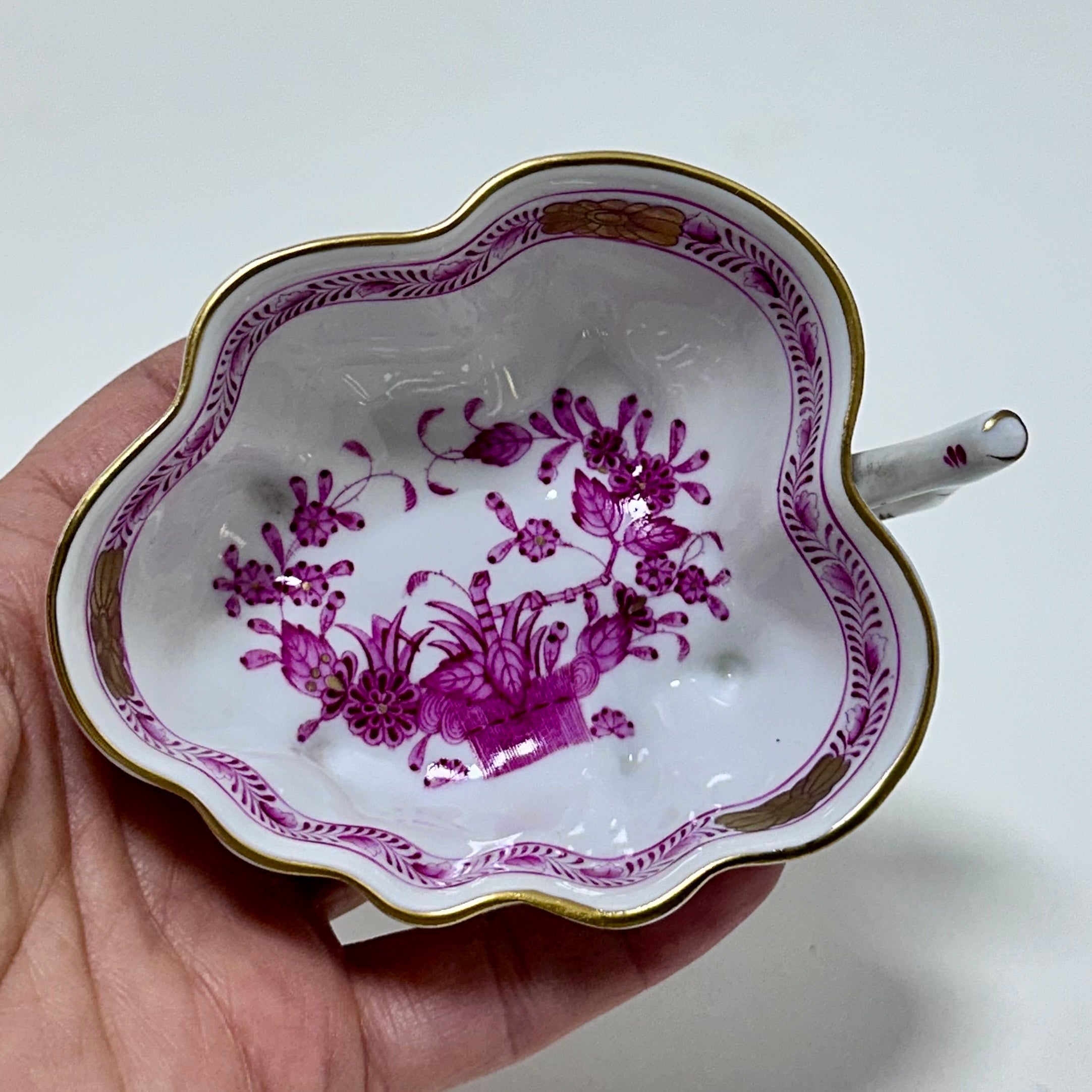 Herend Indian Basket Raspberry Leaf Motif Small Bowl 680/P