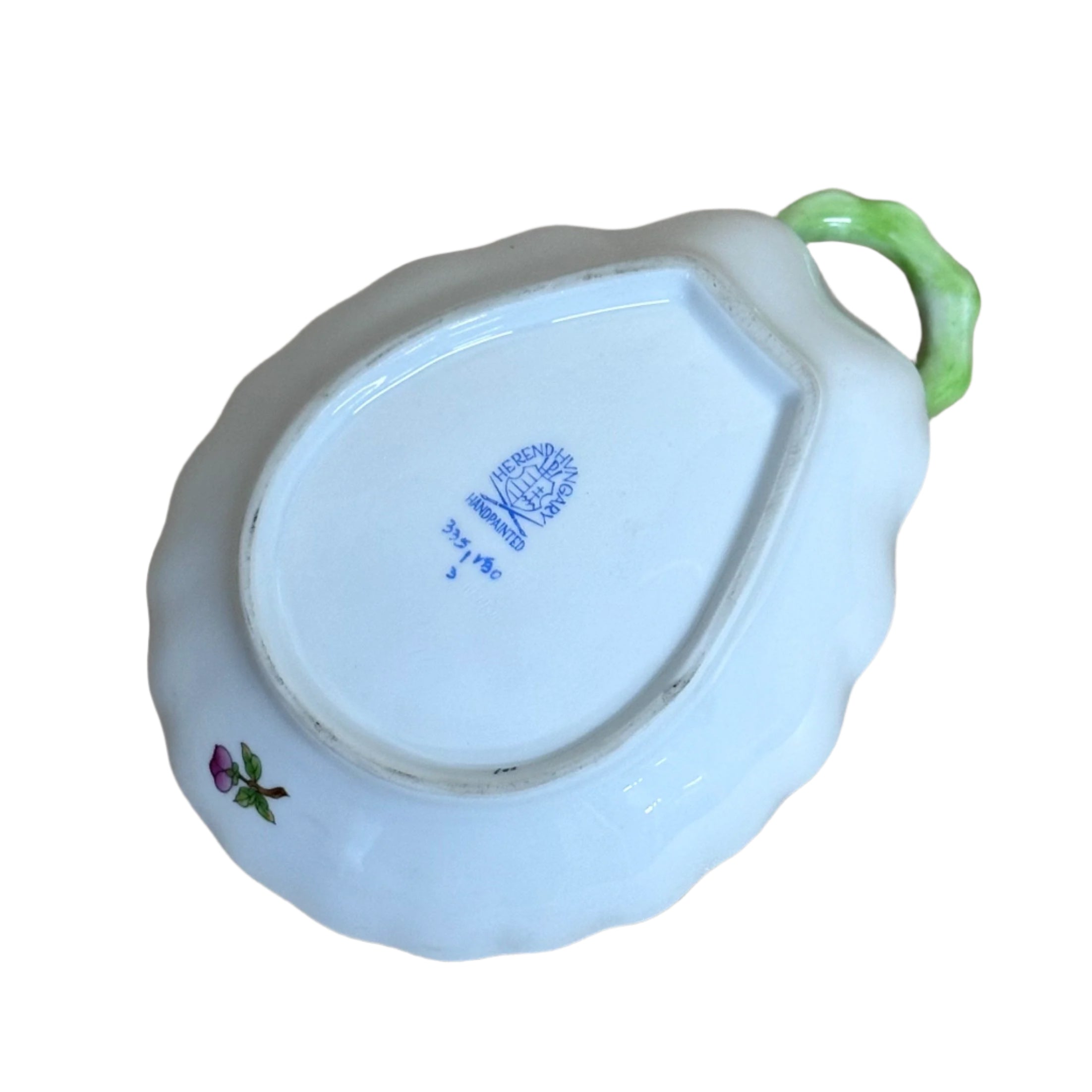 Herend Porcelain Bon Bon Queen Victoria Shell Handled Dish 335/BO