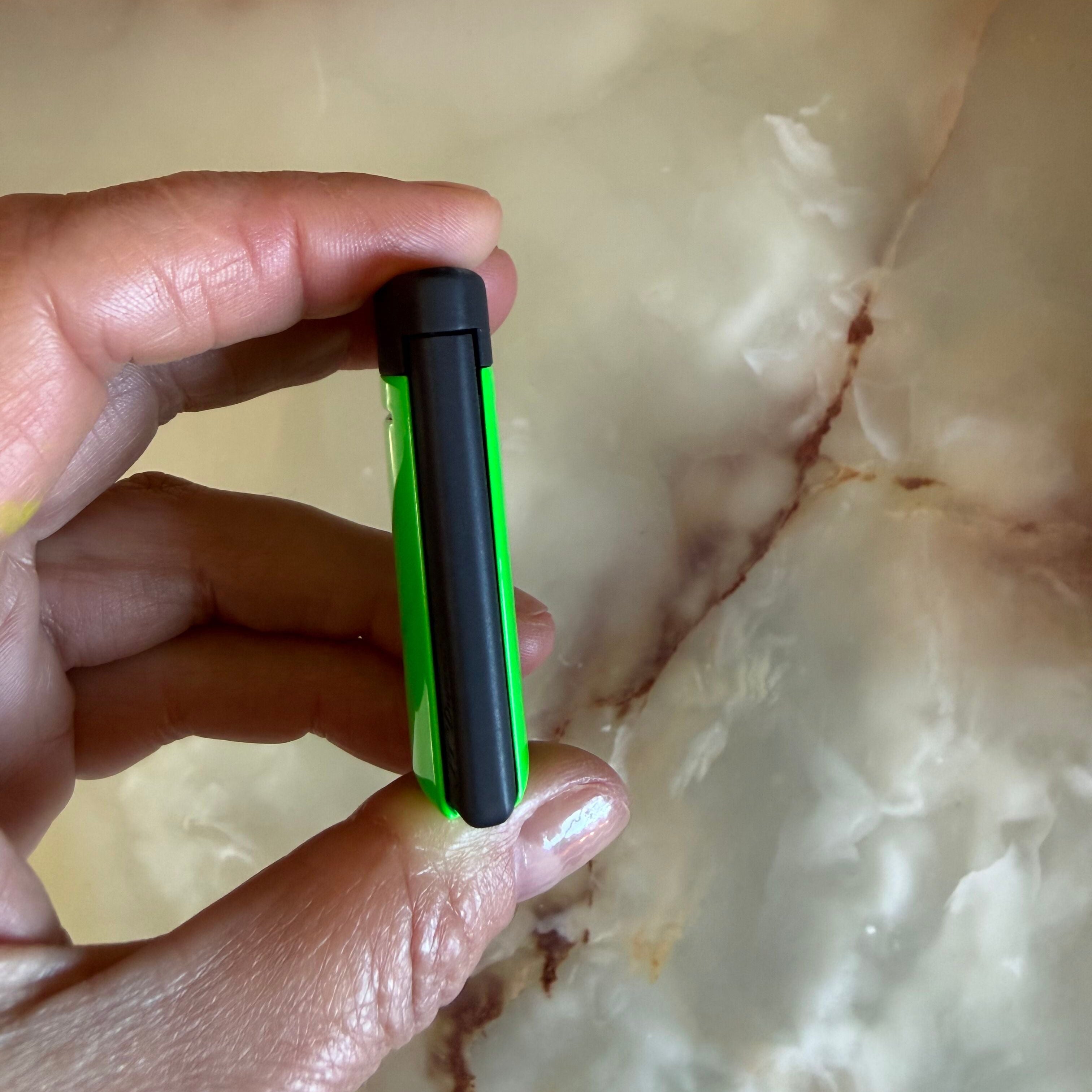 S.T. Dupont Minijet Matte Fluo Neon Green Lighter 010872