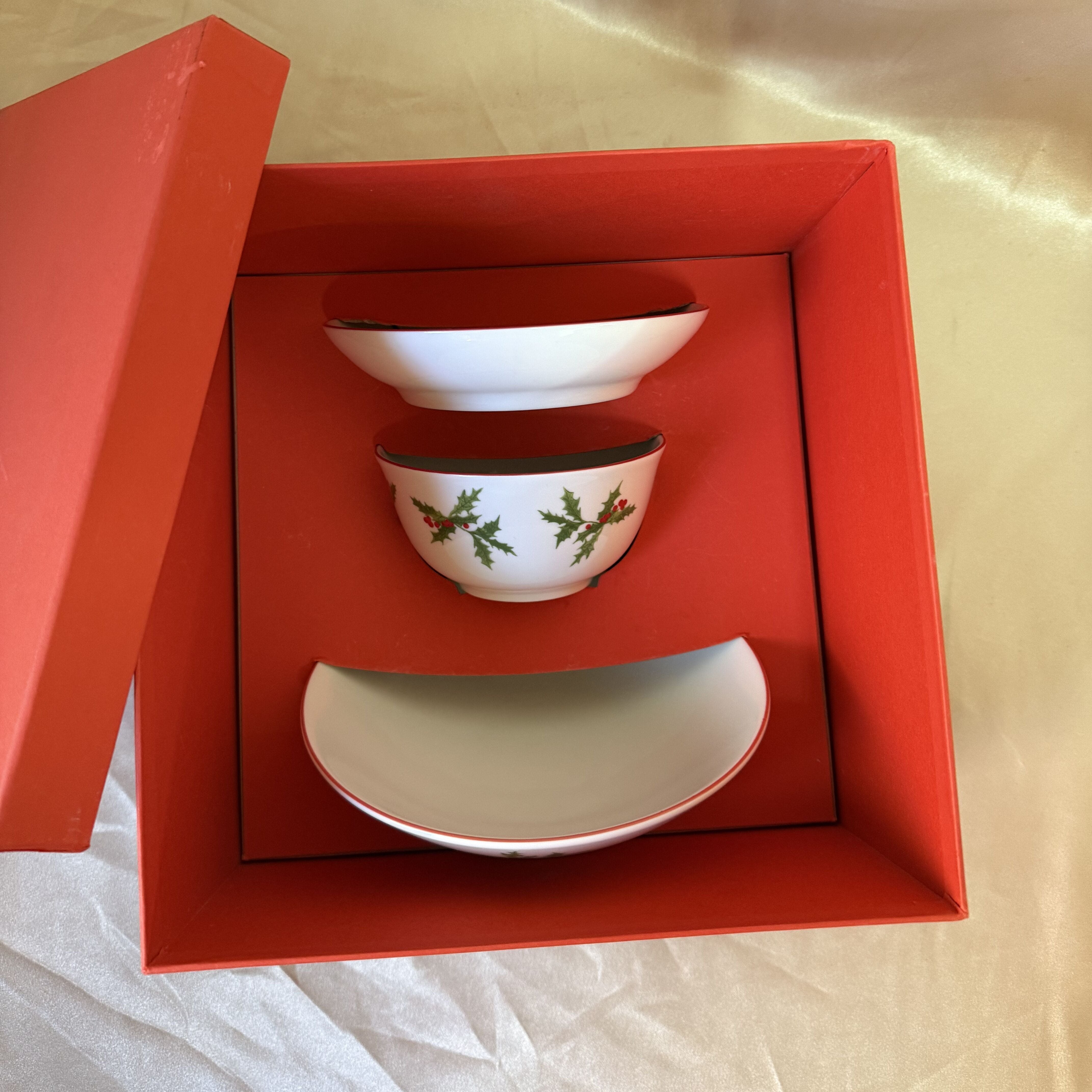 Richard Ginori Holly Berry Christmas Holiday Rice Bowl Saucer Set 006987317035