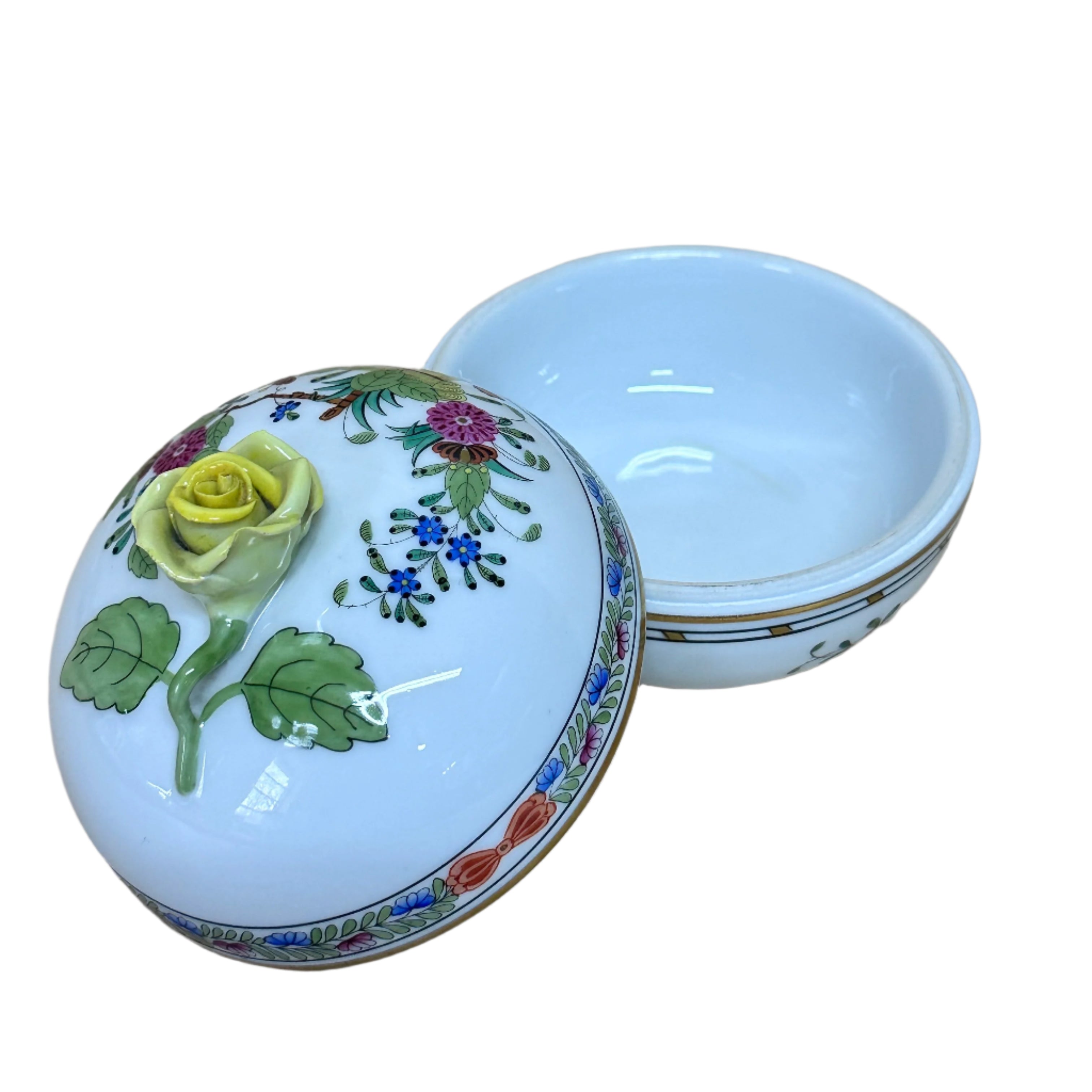 Herend Indian Basket Yellow Rose Porcelain Box & Lid 6152/FD
