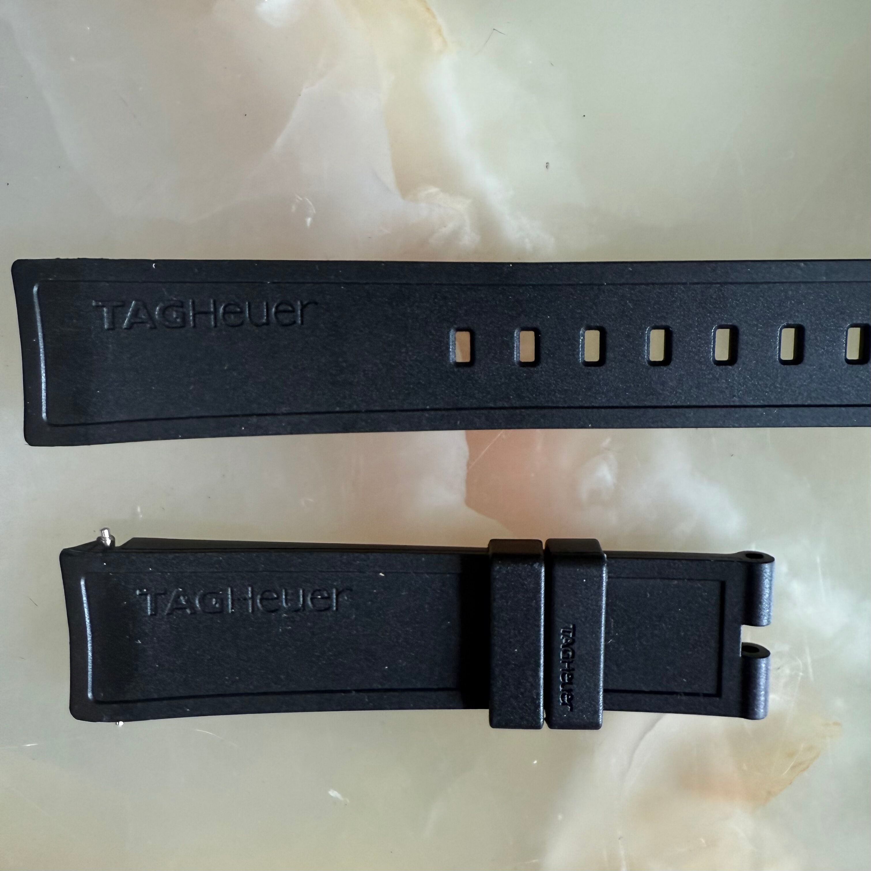 Authentic TAG Heuer Black Rubber Watch Strap Band 20mm FT8009