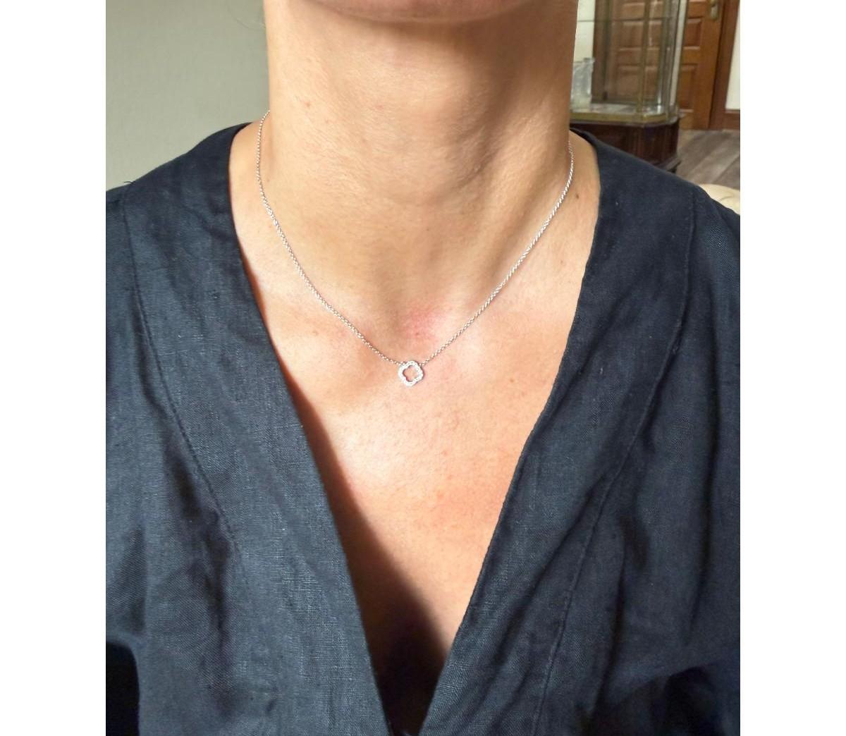 Hearts on Fire Ilia 18k Gold Diamond Clover Pendant Necklace