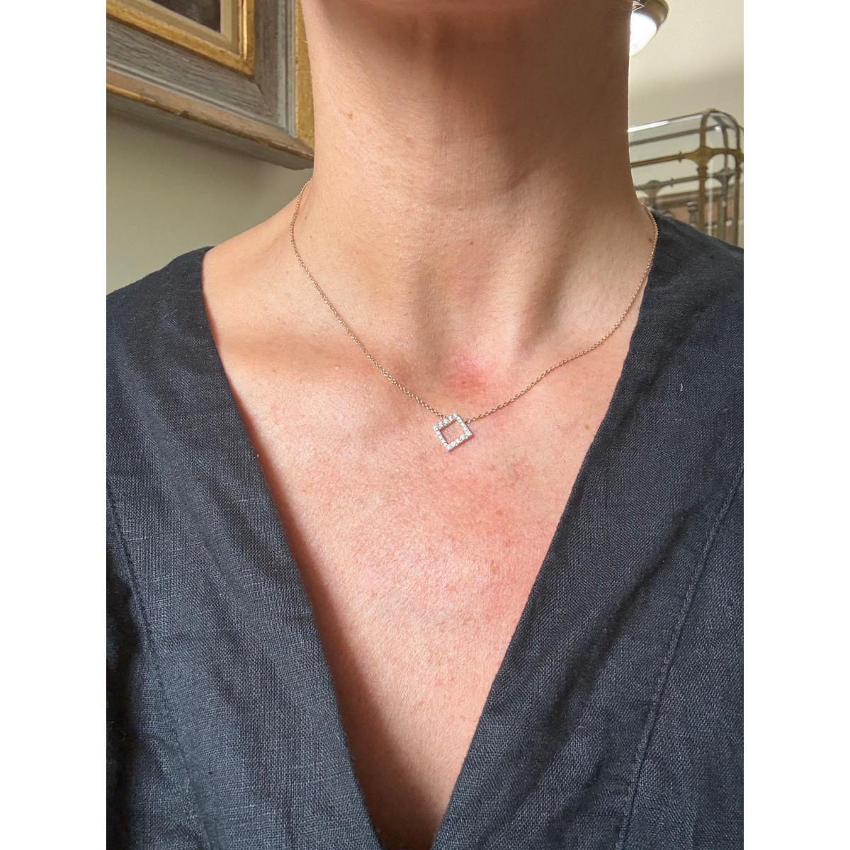 Hearts on Fire Ilia 18k Gold Diamond Square Pendant Necklace