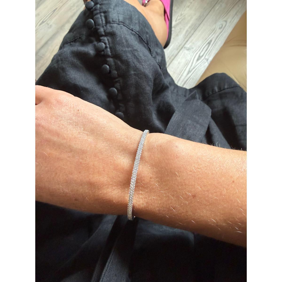 Memoire Paramount 18k Gold Diamond Double Row Bangle Bracelet