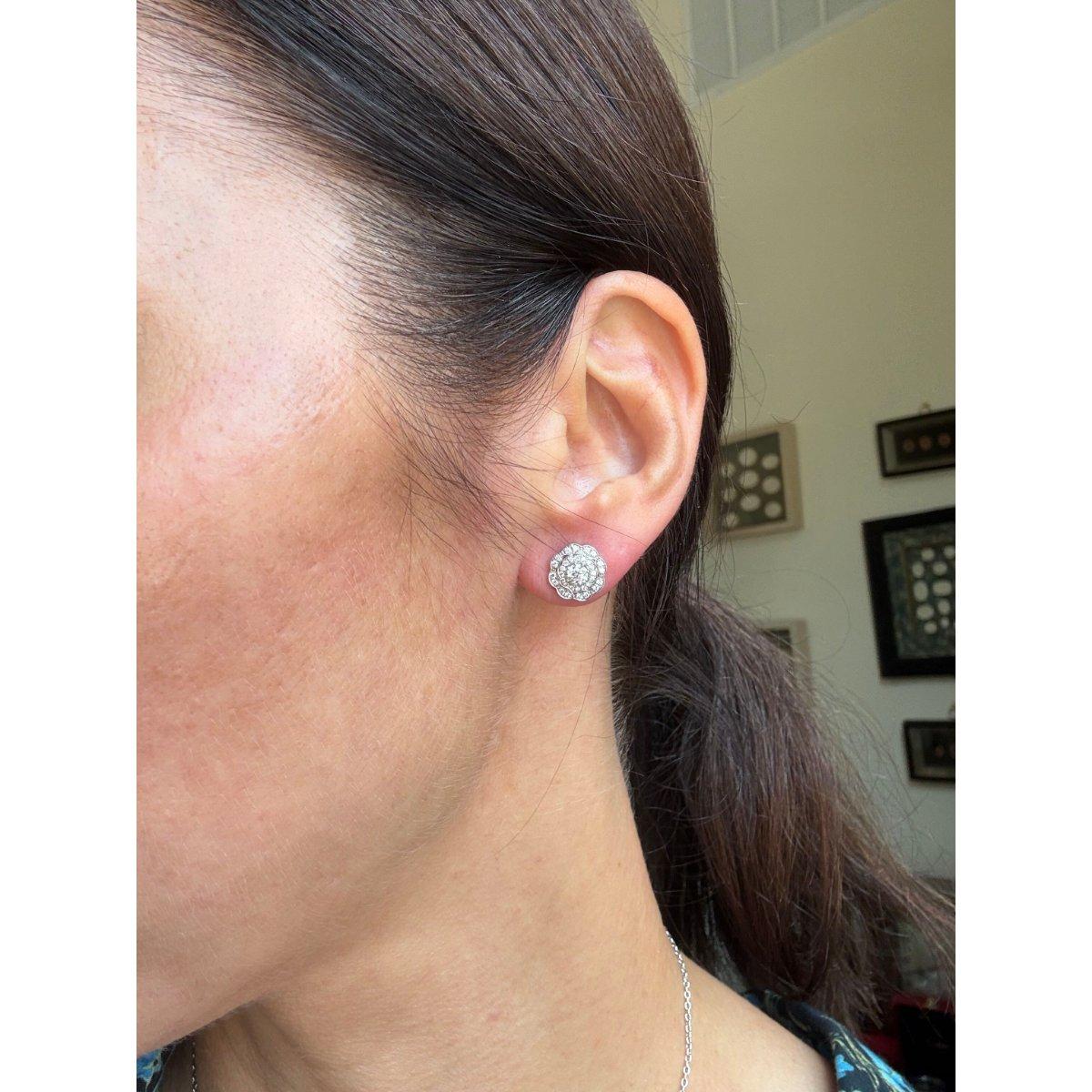 Hearts on Fire Lorelei Double Halo Diamond 18k Gold Stud Earrings