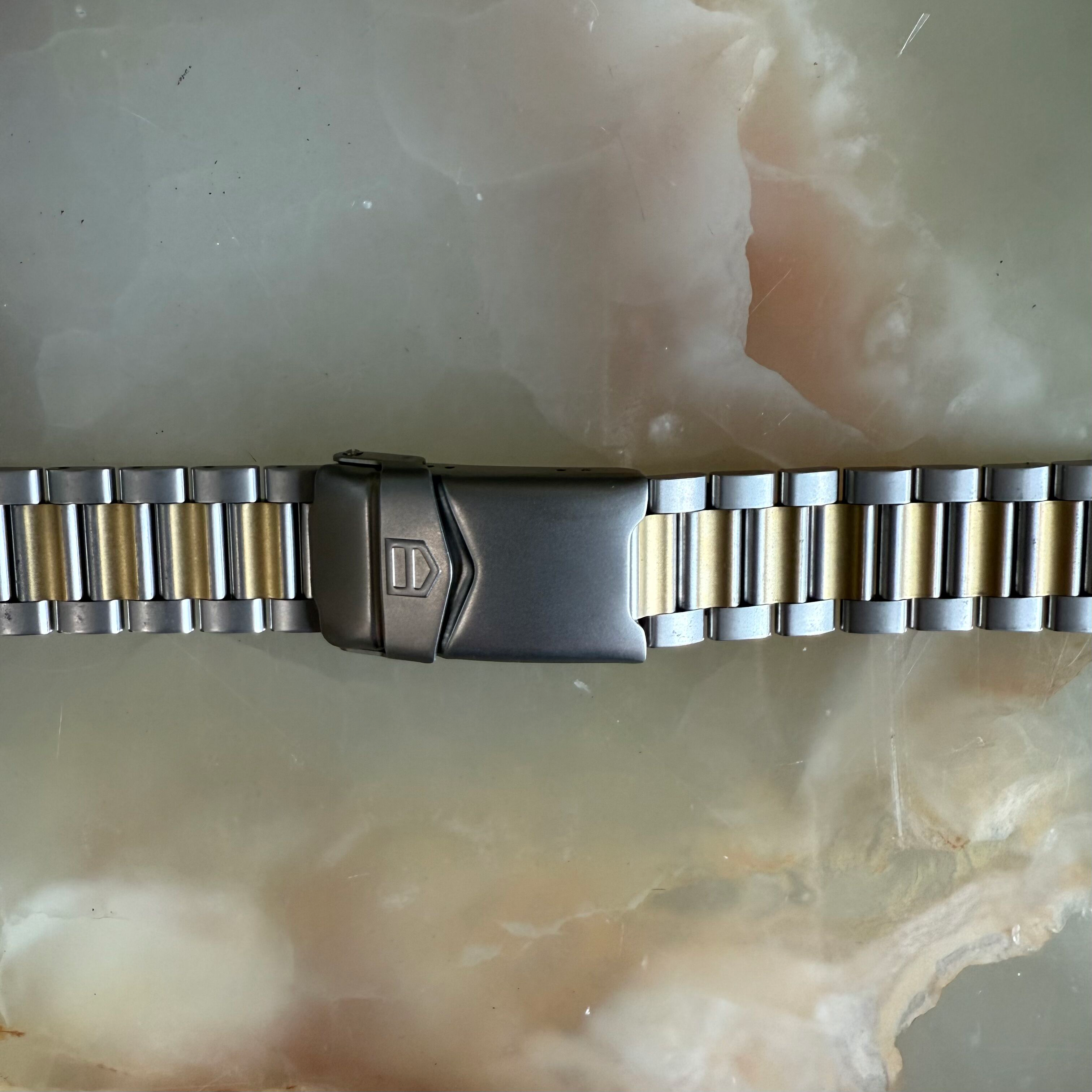 Authentic TAG Heuer 4000 Stainless Steel Bracelet 20mm BB0517