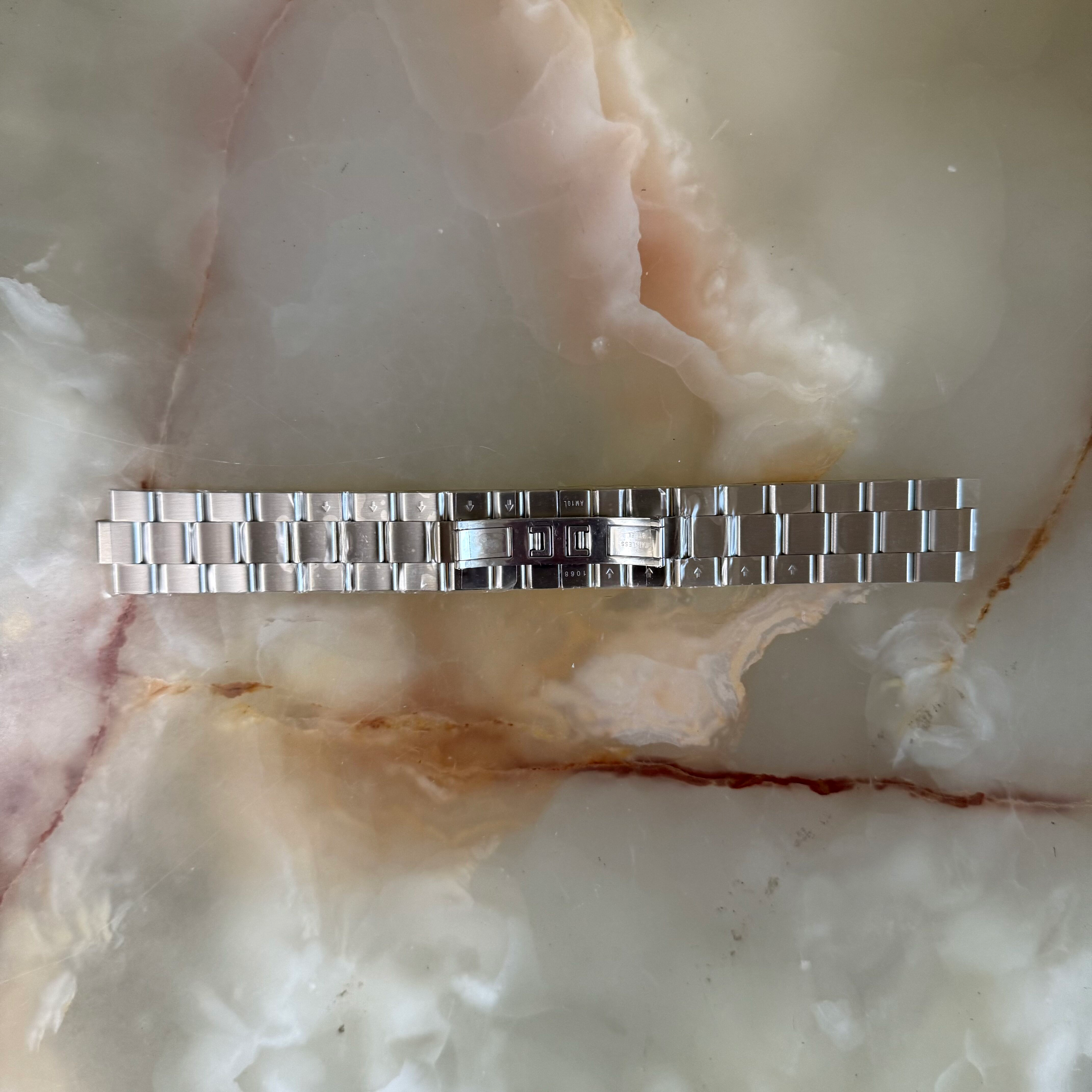 Authentic Movado Stainless Steel Bracelet 21mm 1068 AM10L