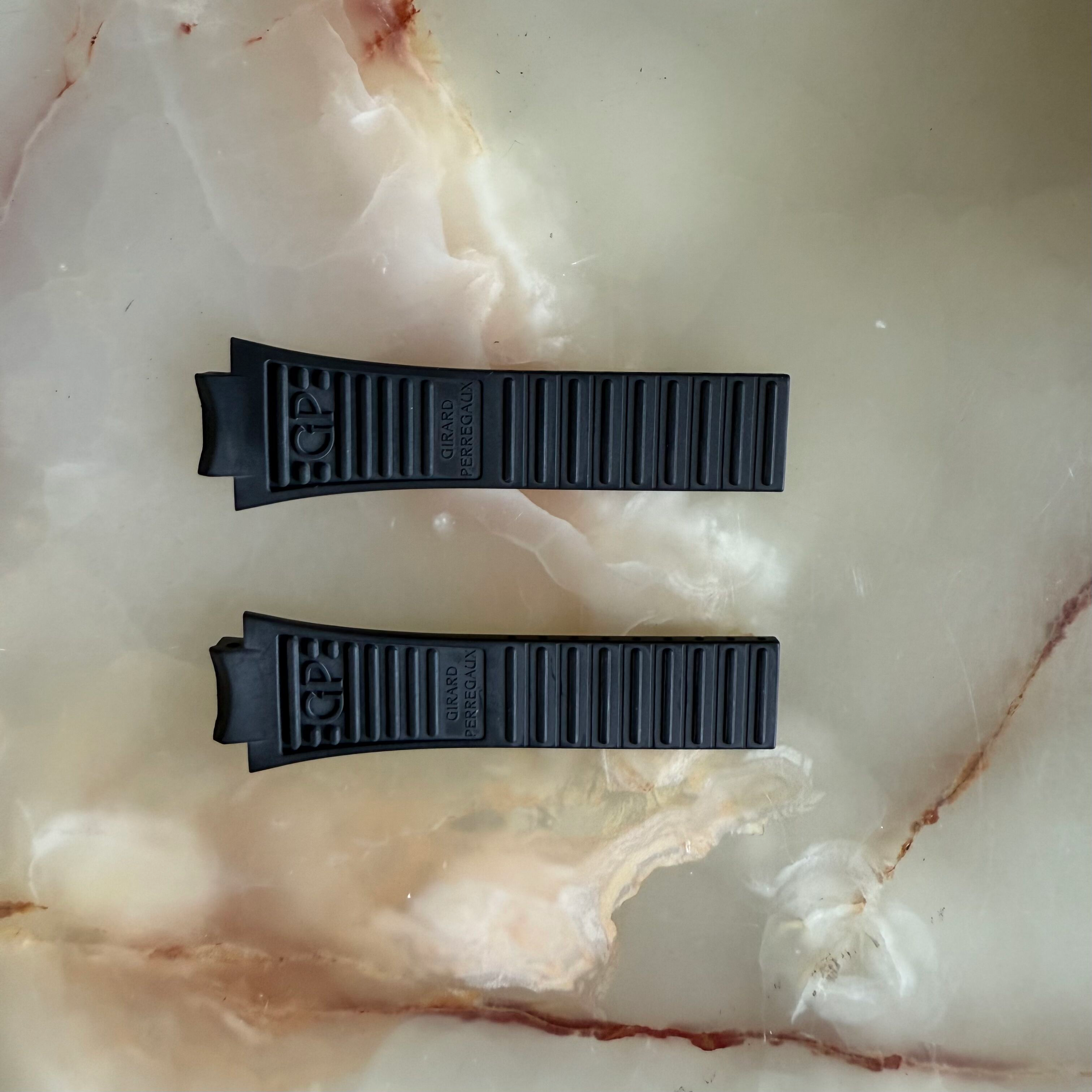 Authentic Girard Perregaux Laureato Black Rubber Watch Strap Band 26mm