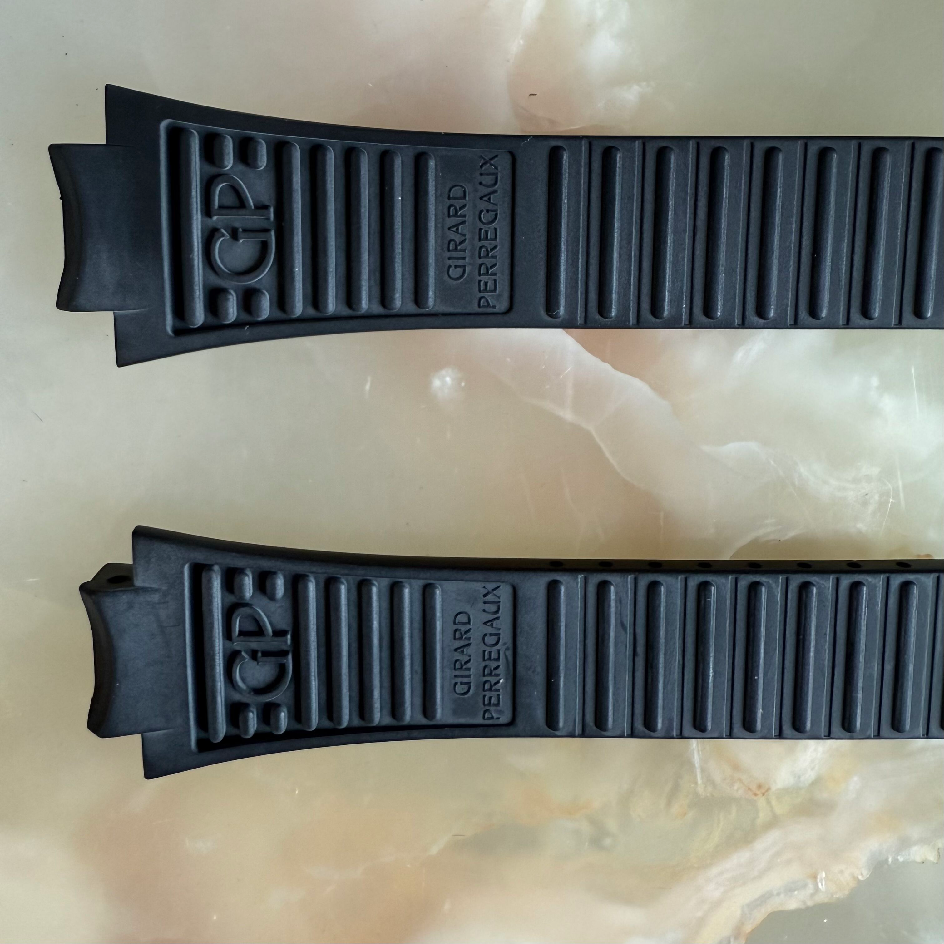 Authentic Girard Perregaux Laureato Black Rubber Watch Strap Band 26mm