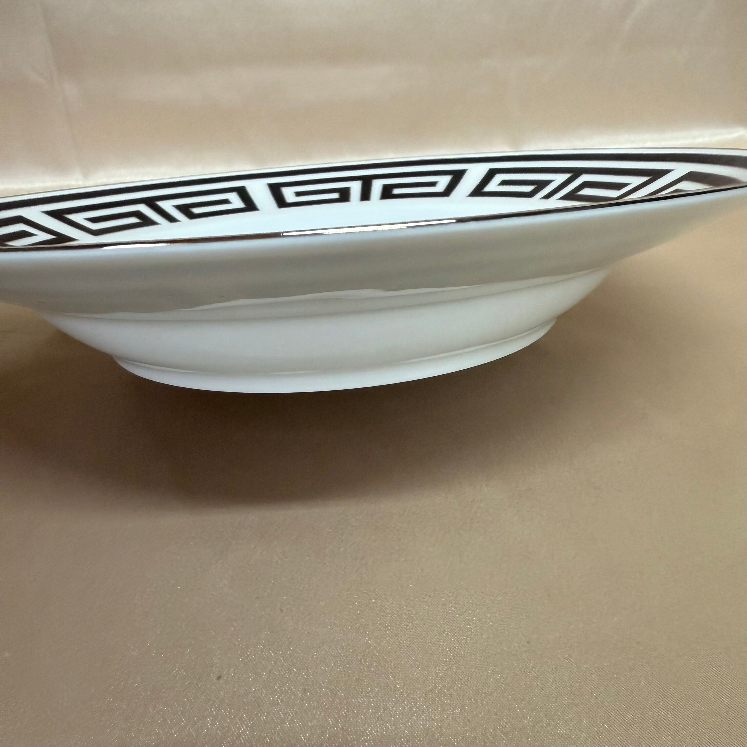 Richard Ginori Labirinto Nero Set Plate of 3