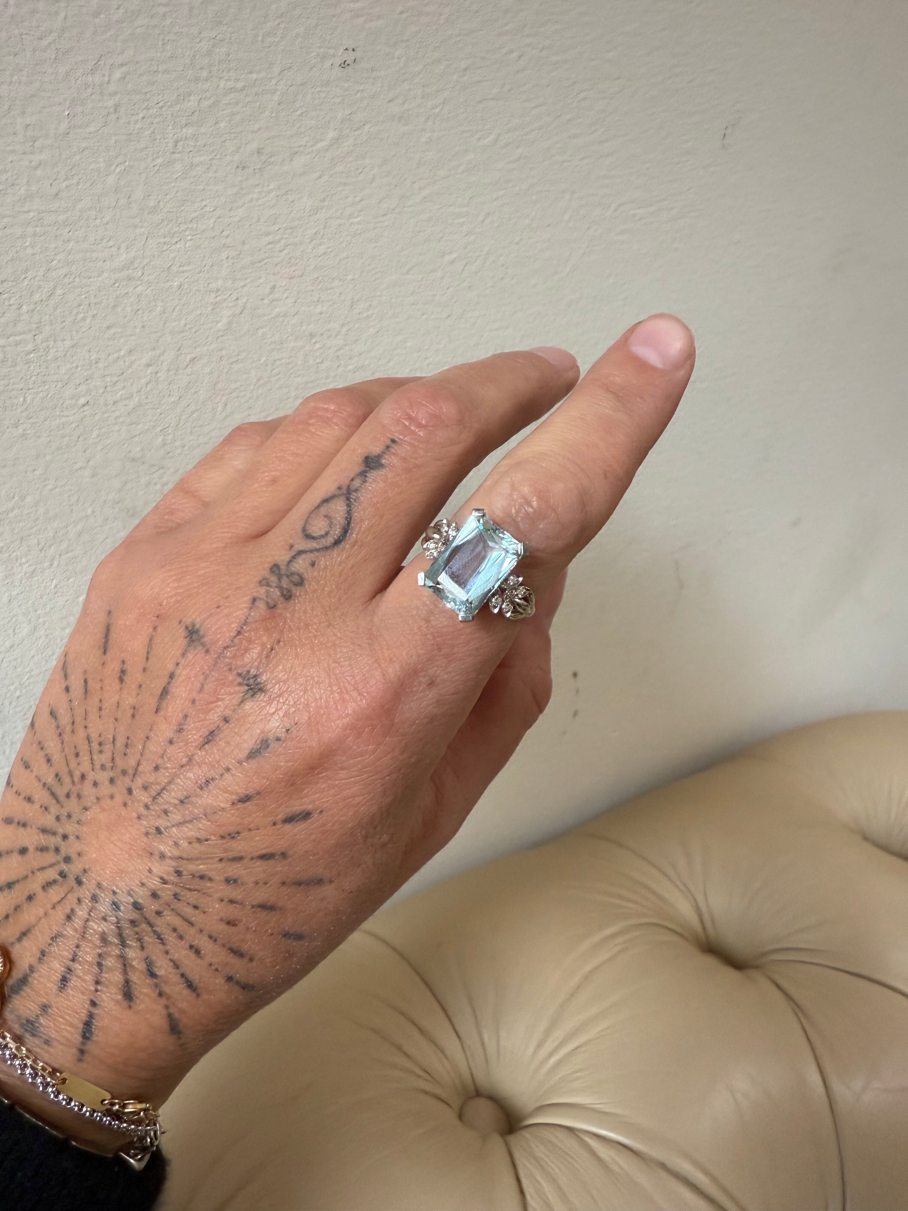 14k Gold Diamond 6ct Aquamarine Ring