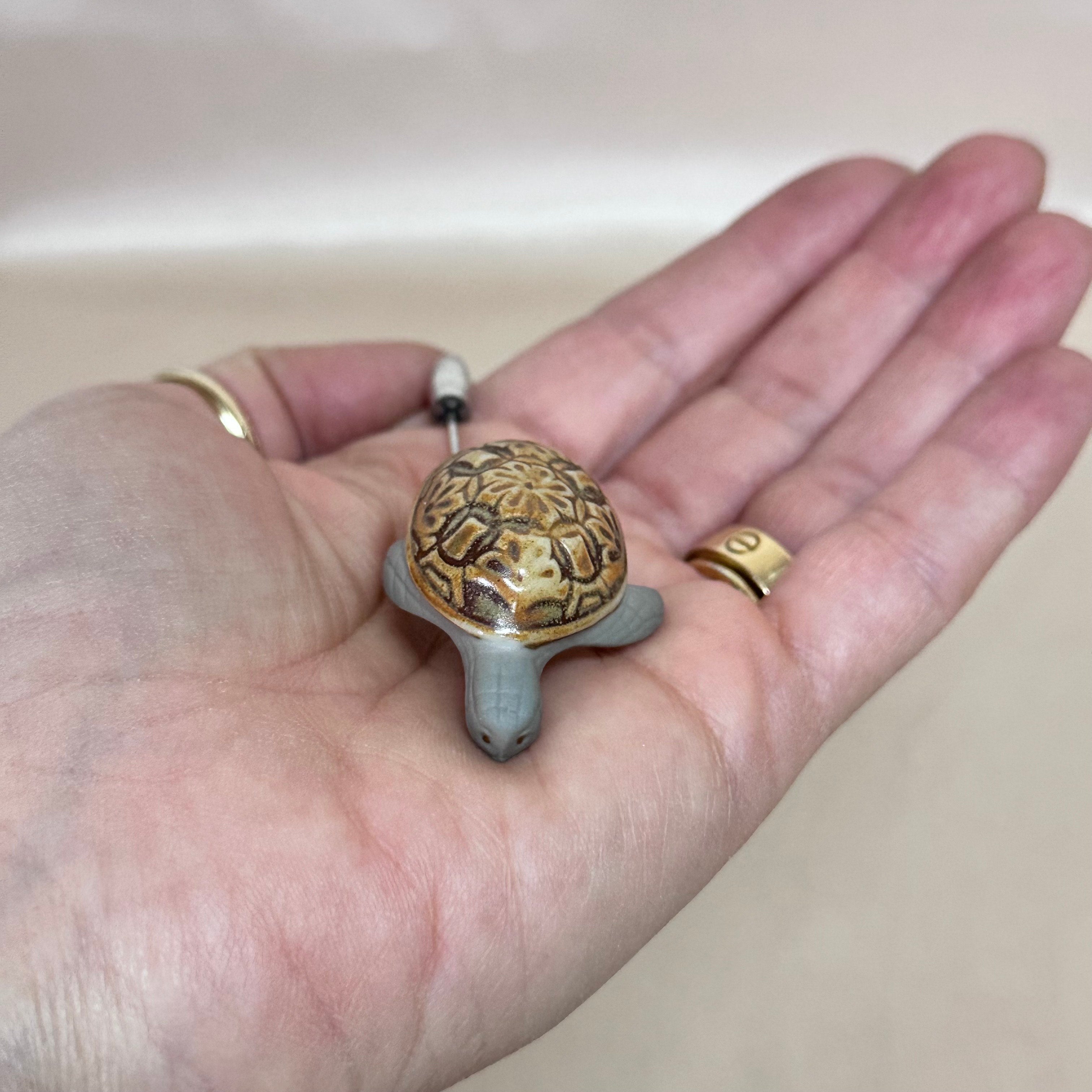 Talismania LLADRO Steady Brooch Pin 01010022