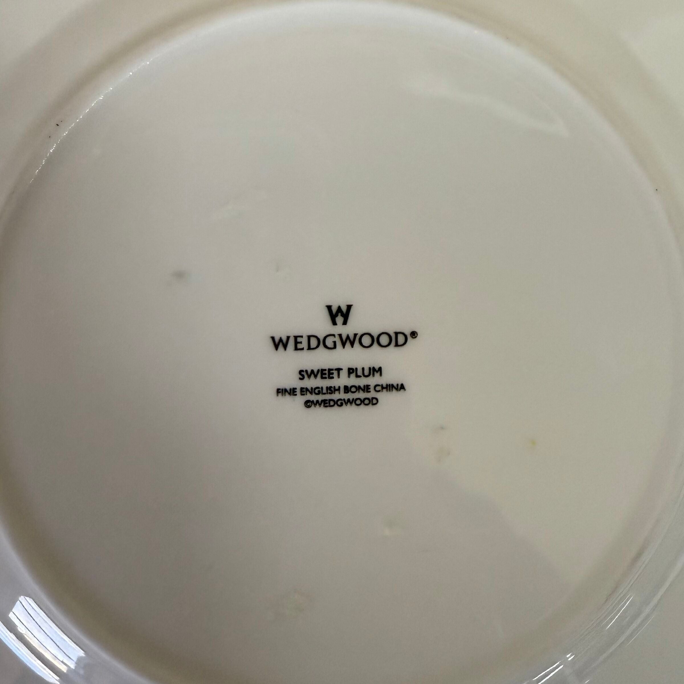 Wedgwood Sweet Plum 5 pc Dinner Place Setting