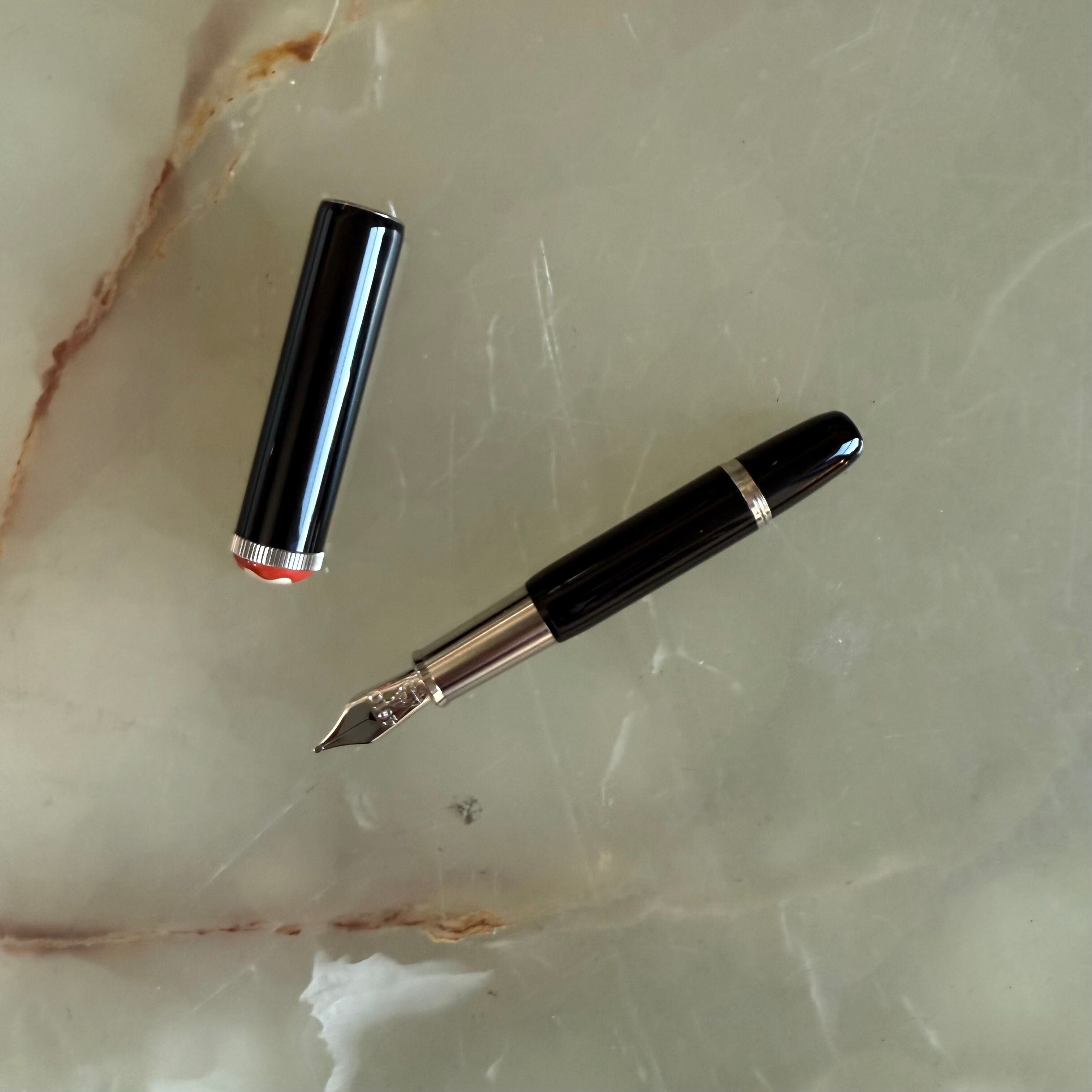 Montblanc Heritage et Noir Baby Special Edition Fountain Pen 127801