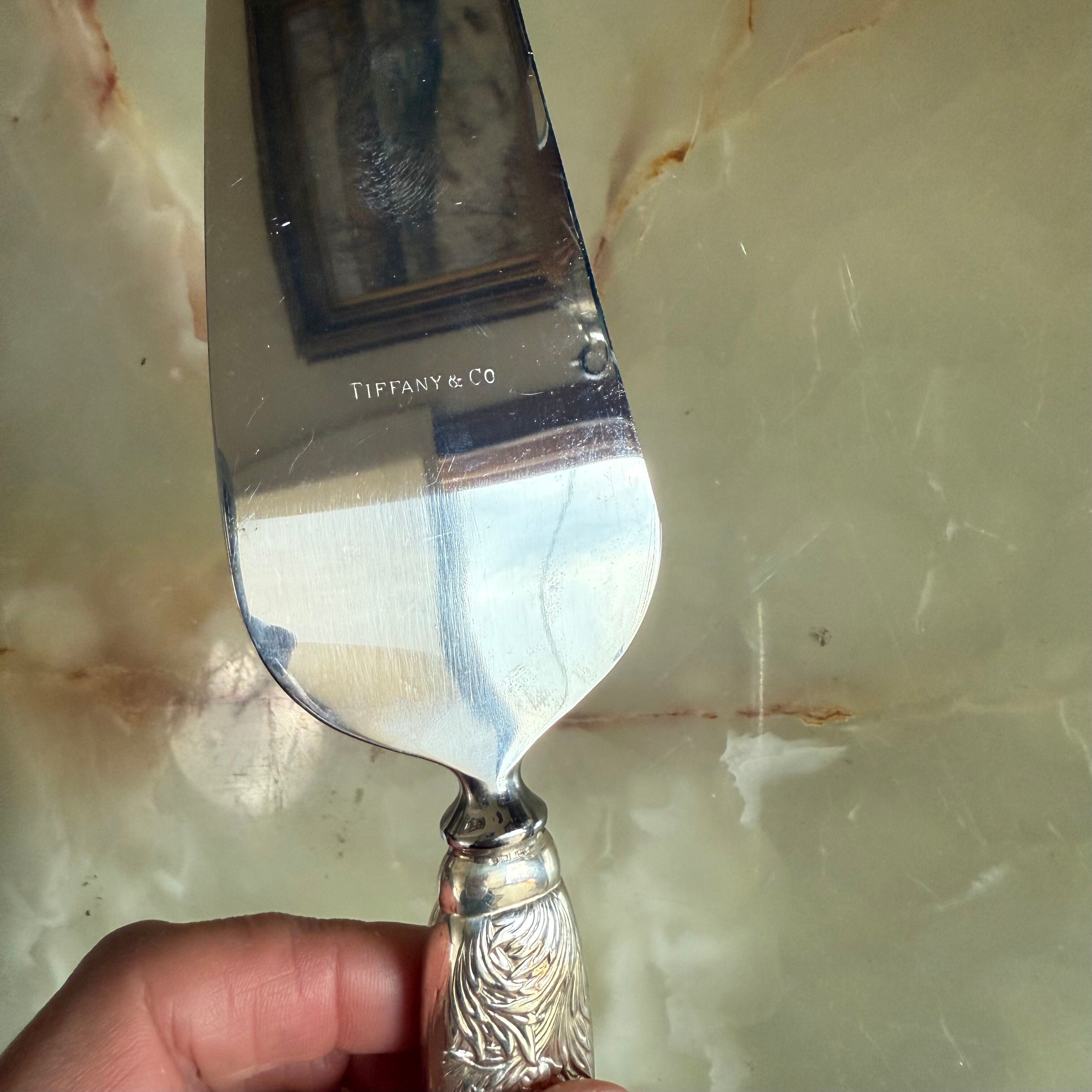 Tiffany & Co Chrysanthemum Sterling Pie & Cake Server w Stainless Blade
