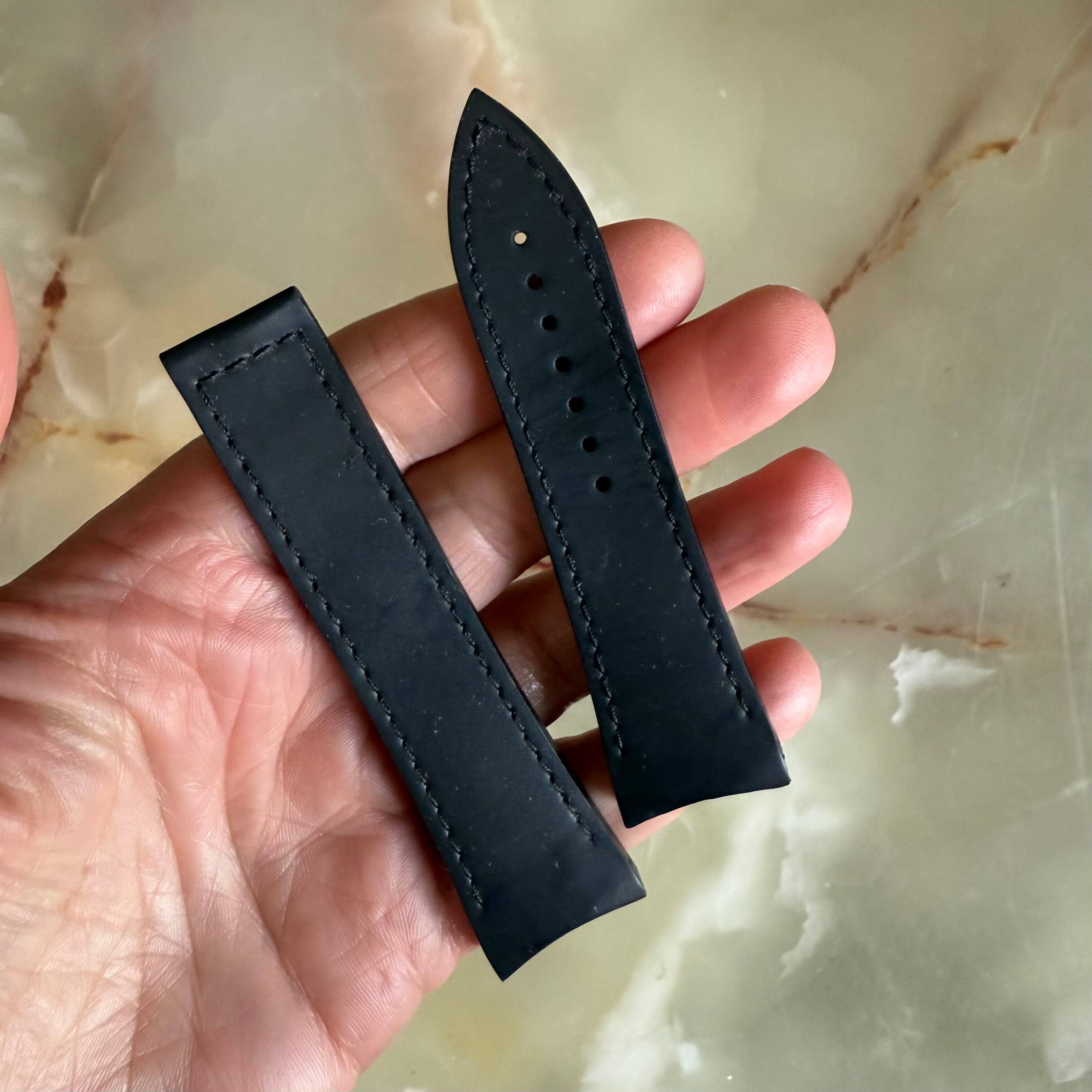 Authentic Blancpain Black Rubber Watch Strap Band 22mm 2850 CF1