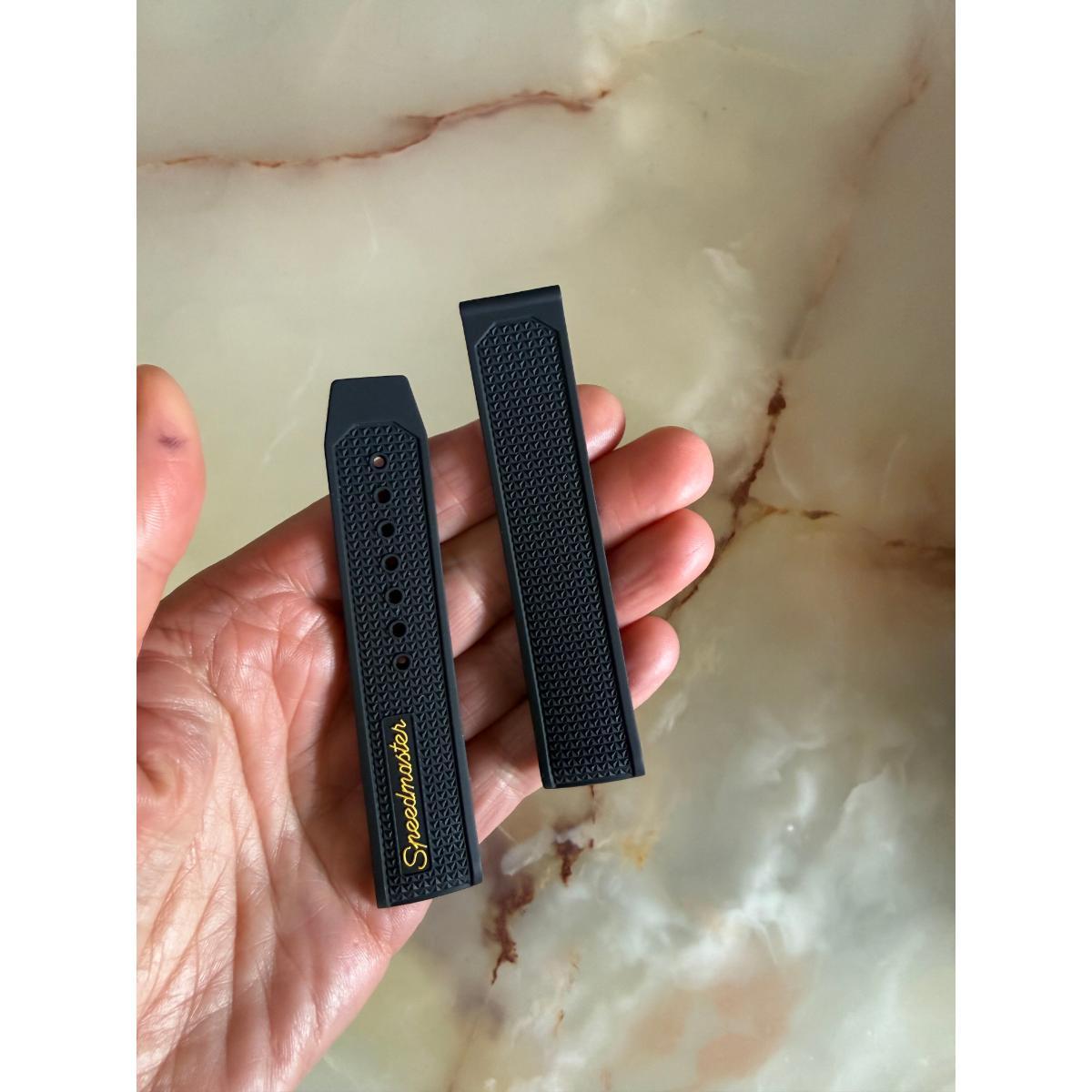 Authentic Omega Speedmaster Black Rubber Watch Strap Band 19mm 98000417