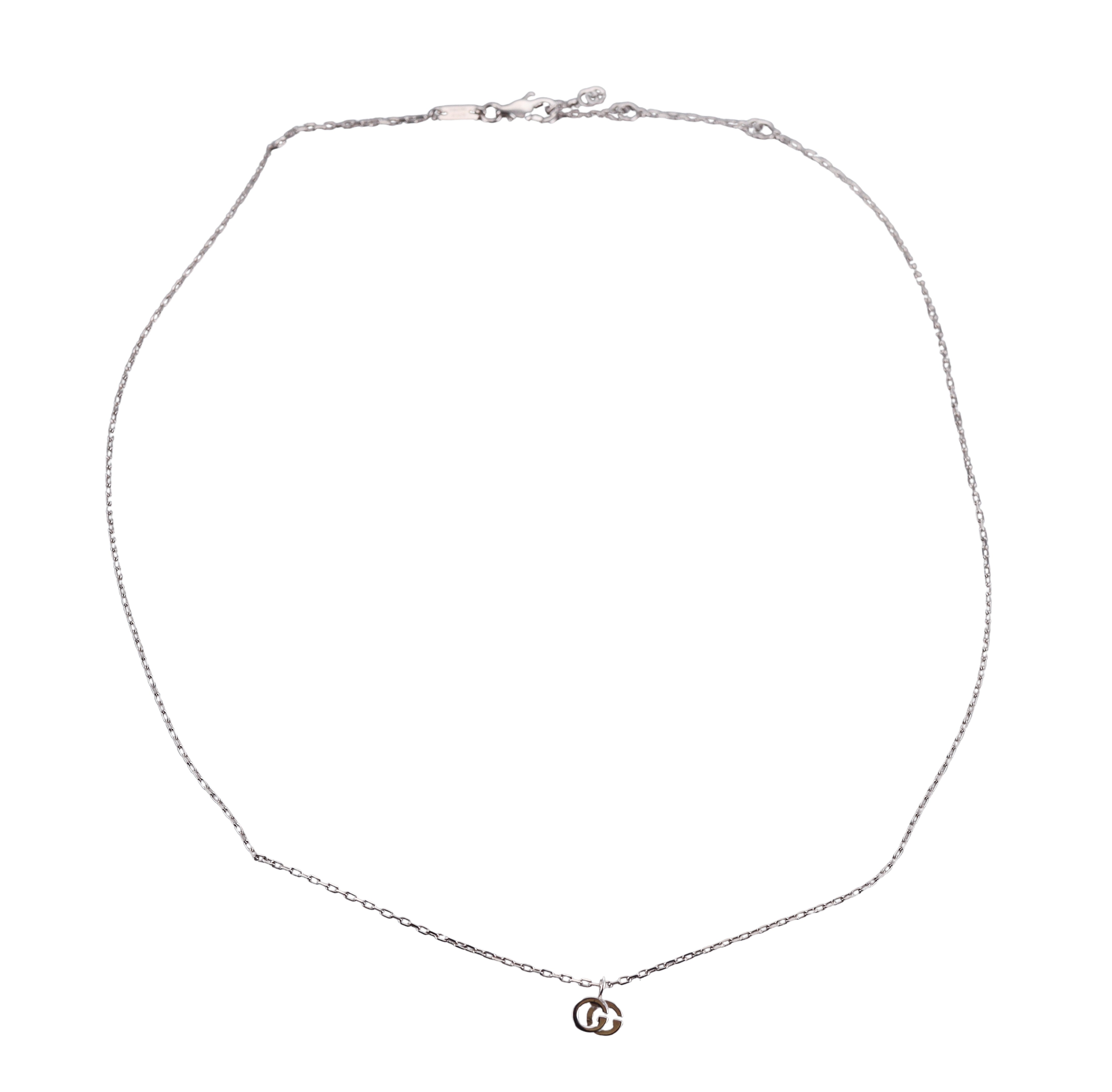 18k White Gold Gucci Running G Necklace Retail $1200