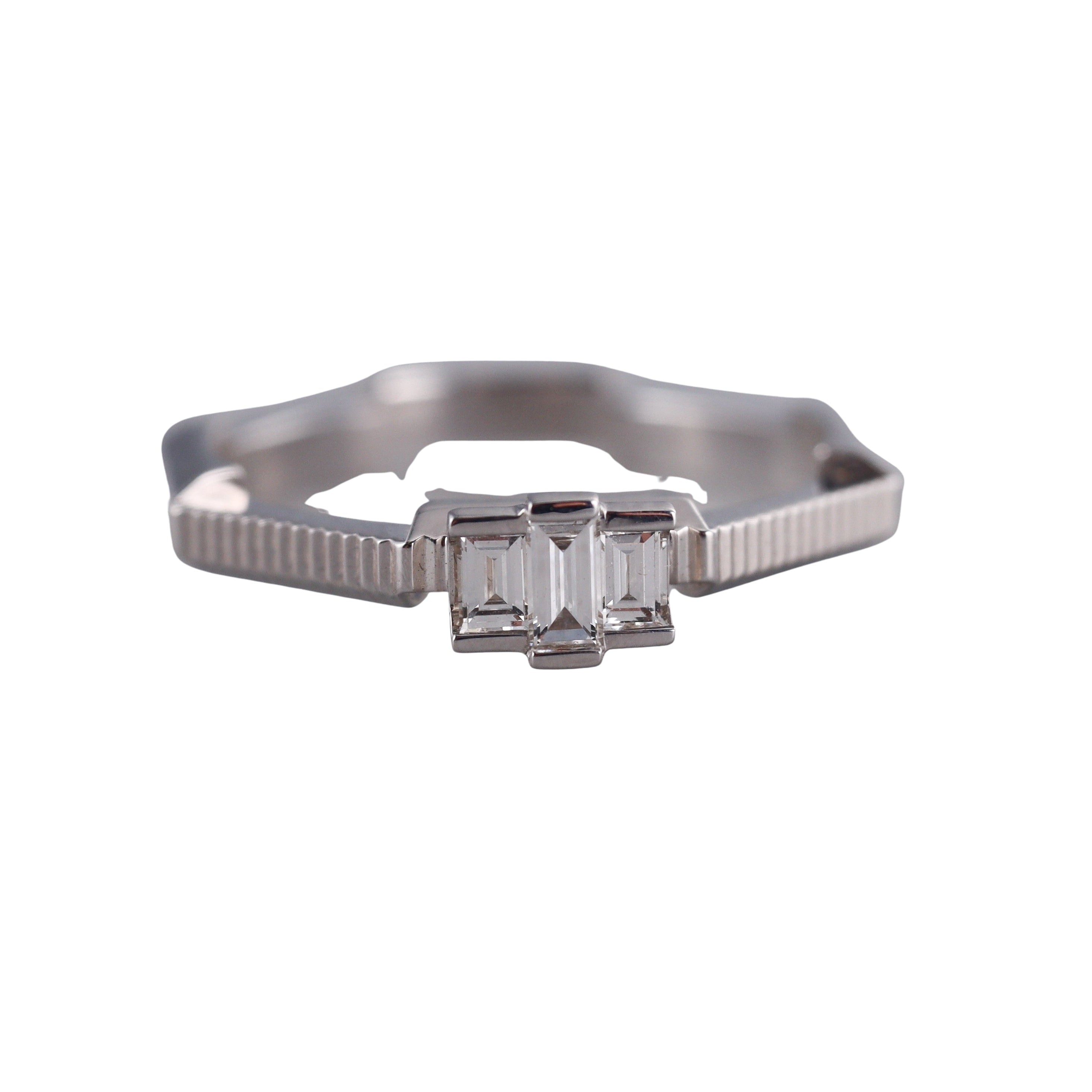 18k Gucci Link to Love White Gold Diamond Ring Retail $2980
