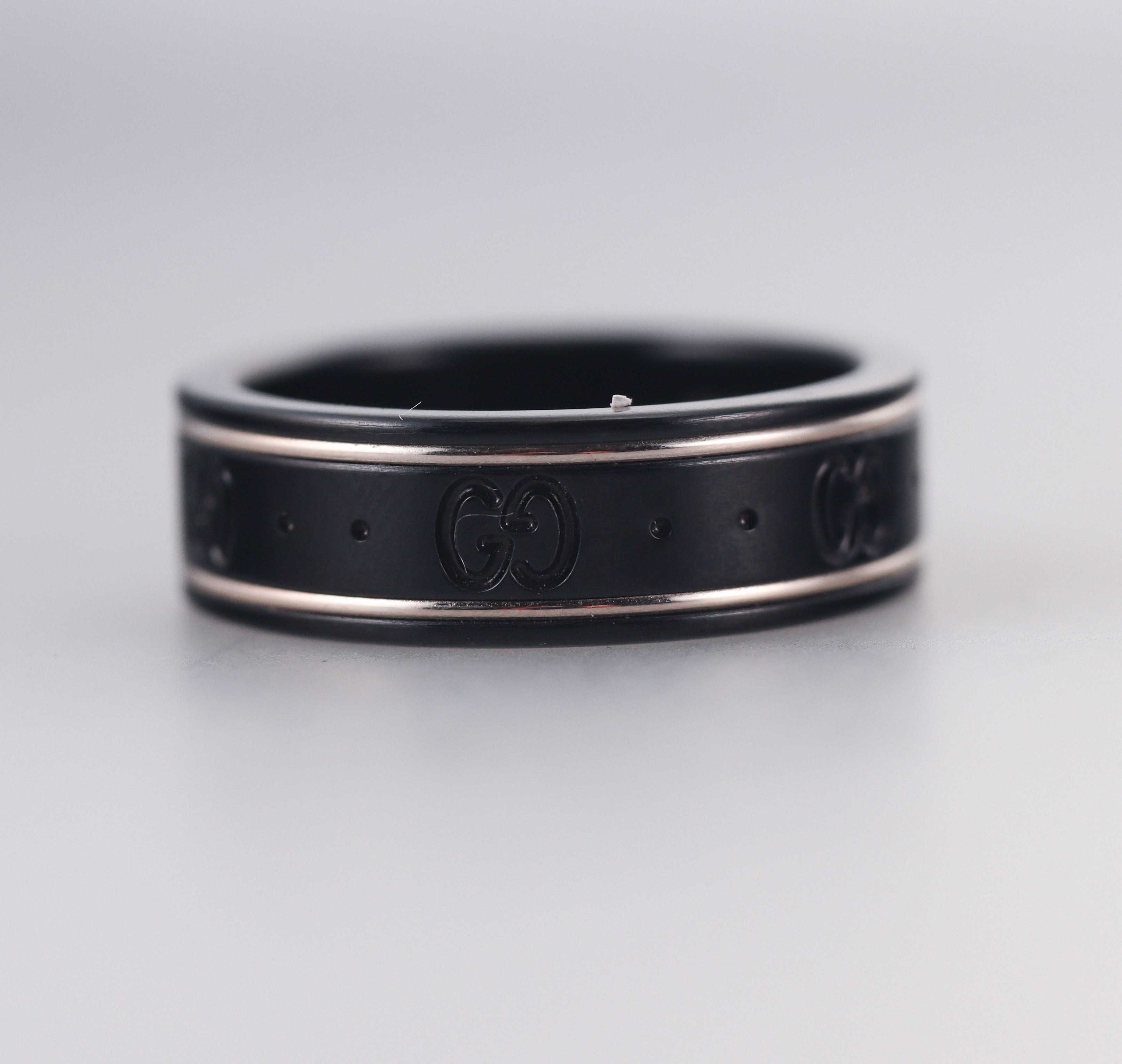 18k Gucci Black Corundum Band Ring Retail $700