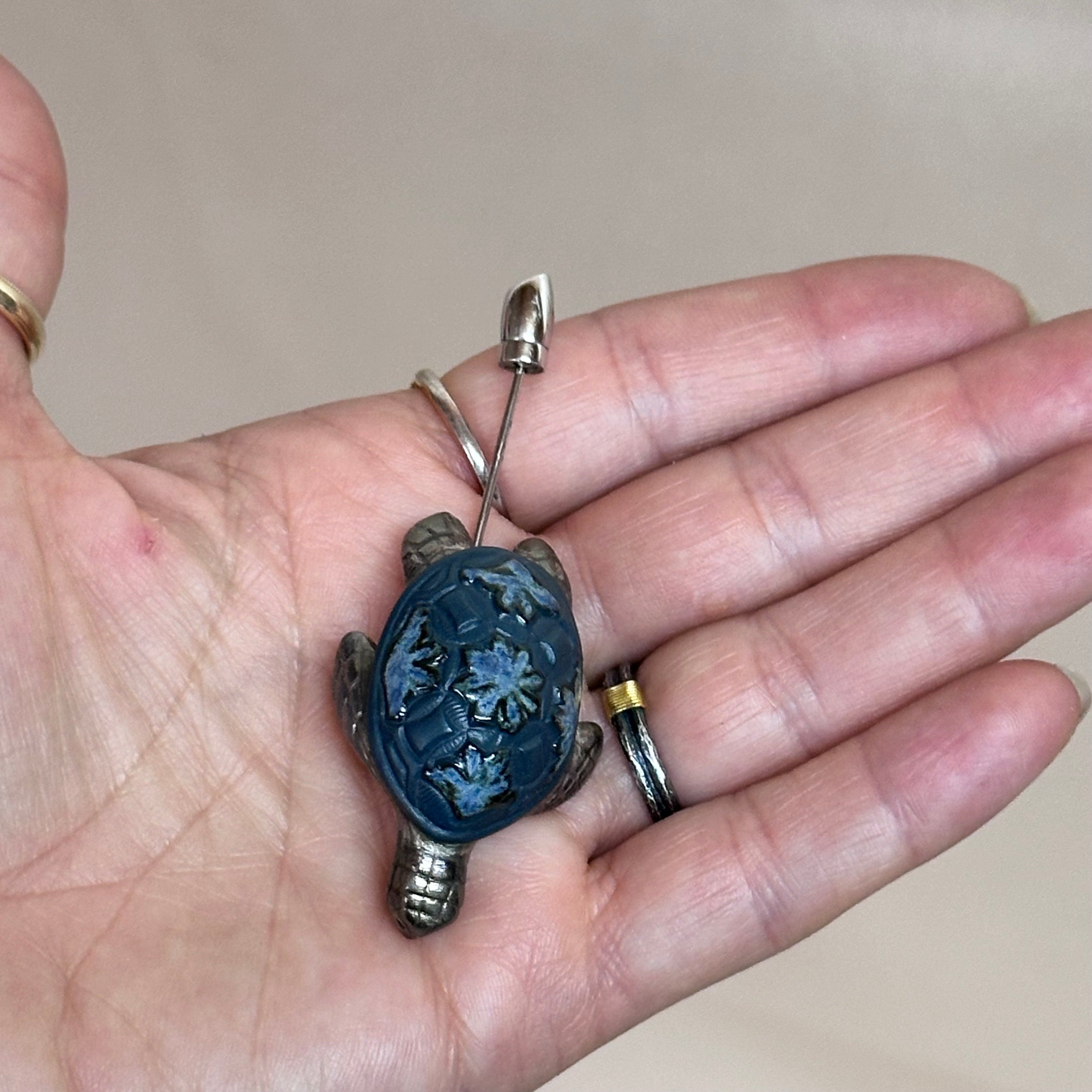 Talismania LLADRO Steady (Silver) Brooch Pin 01010023