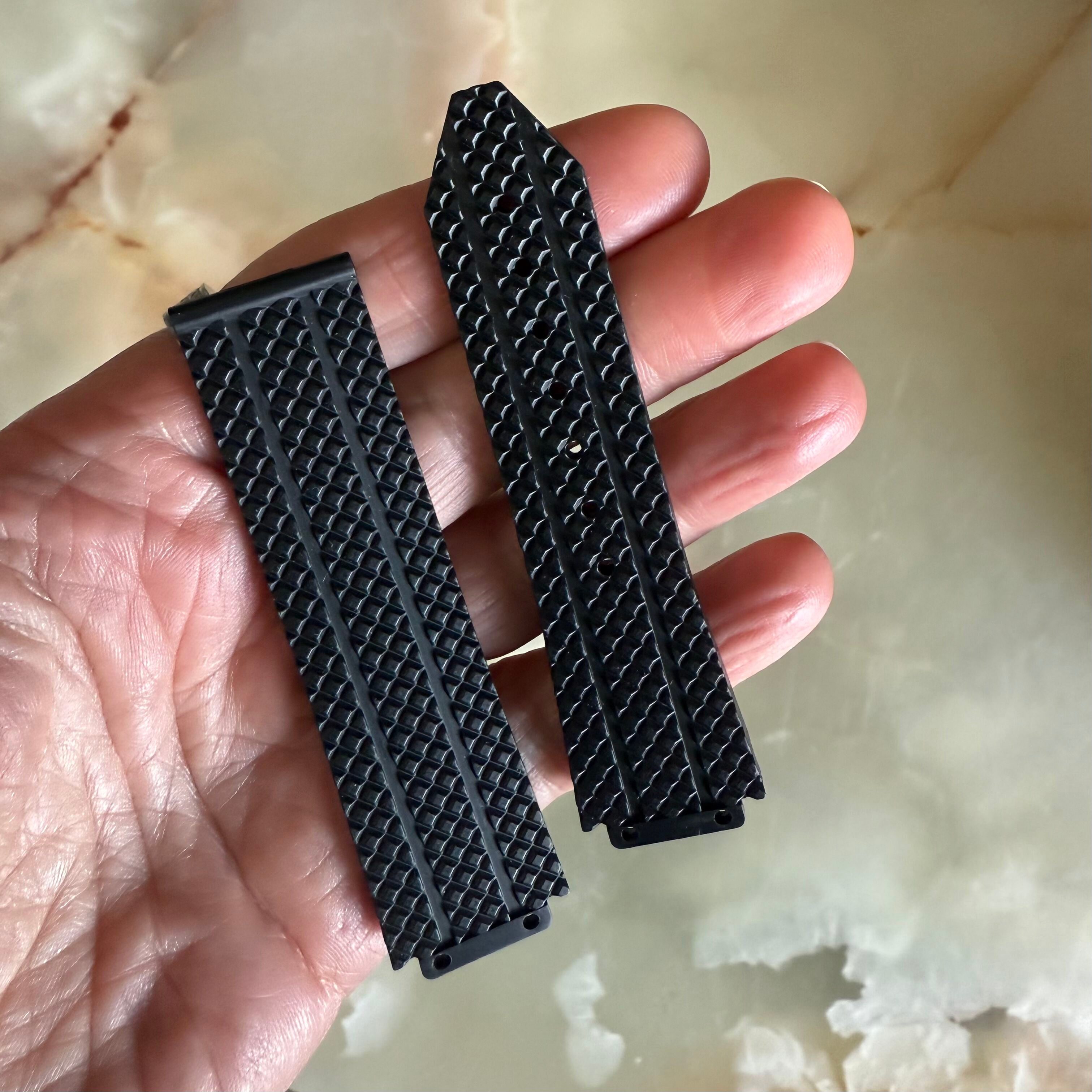 Authentic Hublot Black Rubber Watch Strap Band 22mm 12-341-80 & 6-341-85